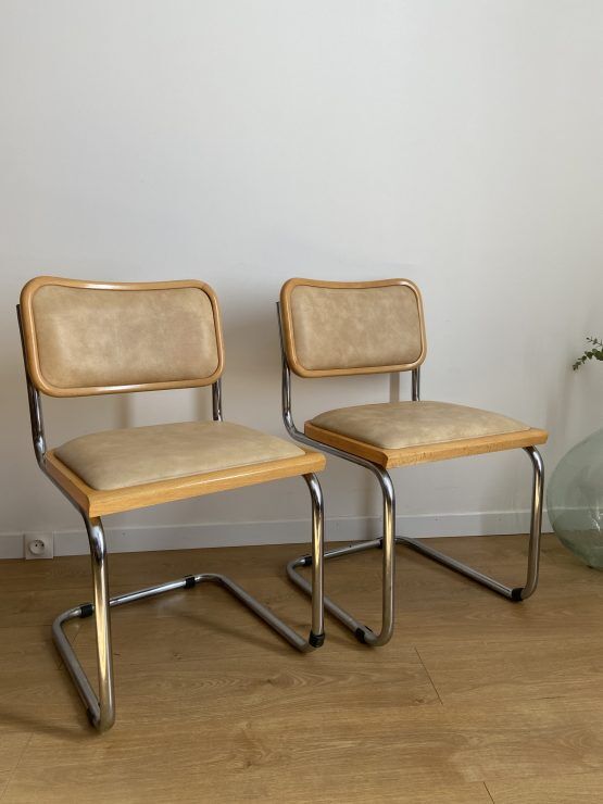 Pair of in beige skaï chairs