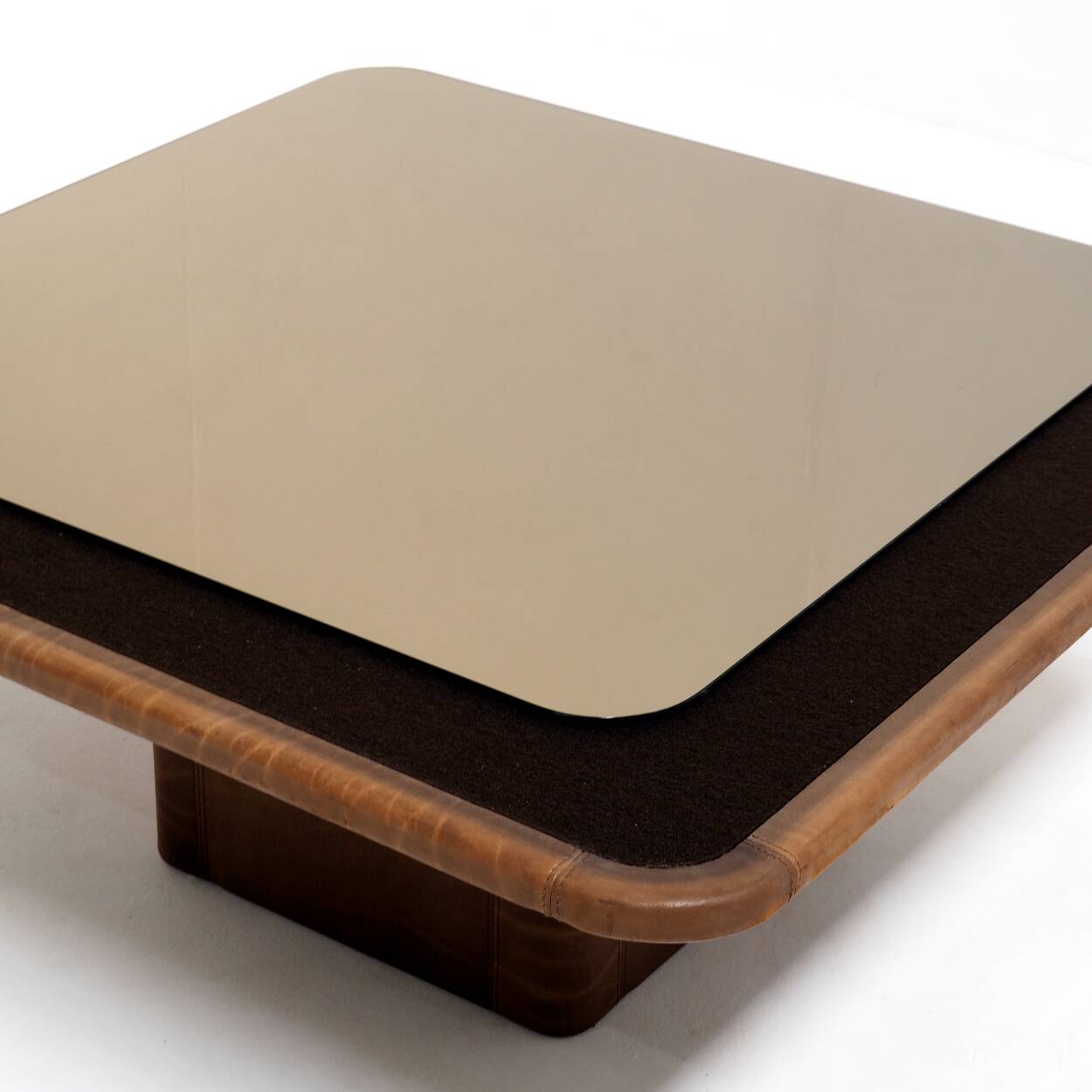 "DS-47" leather coffee table by De Sede, Switzerland, 1970s