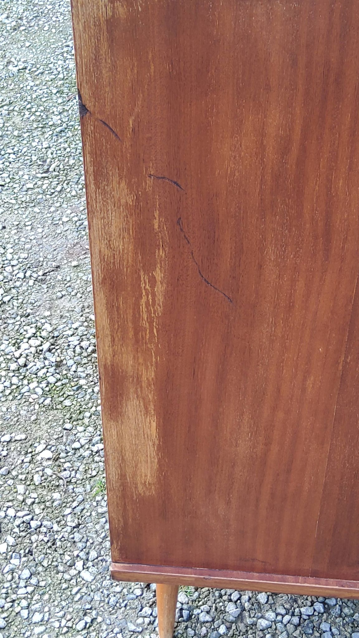 Enfilade of the 50s in oak and mahogany feet compass