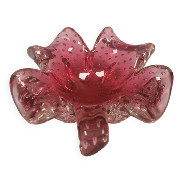 Stylish Murano glass bowl/ashtray in pink, shaped like a four-leaf clover.