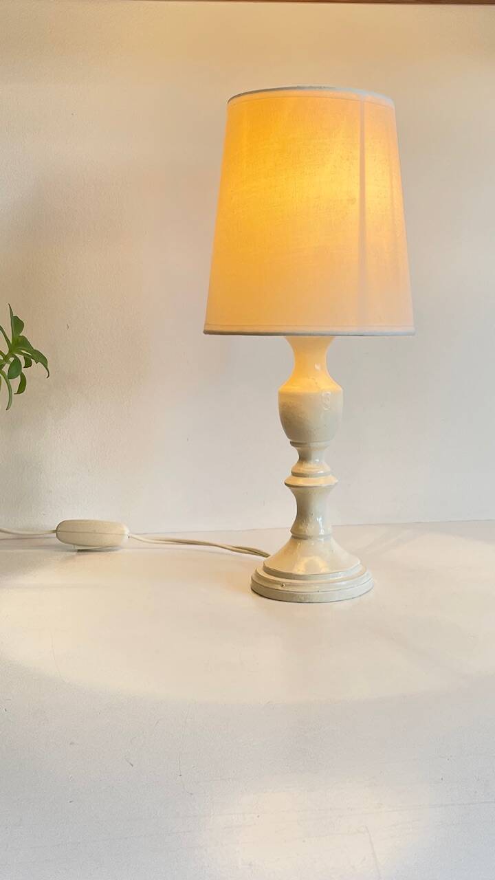 Vintage White-Cream Lacquered WOOD LAMP