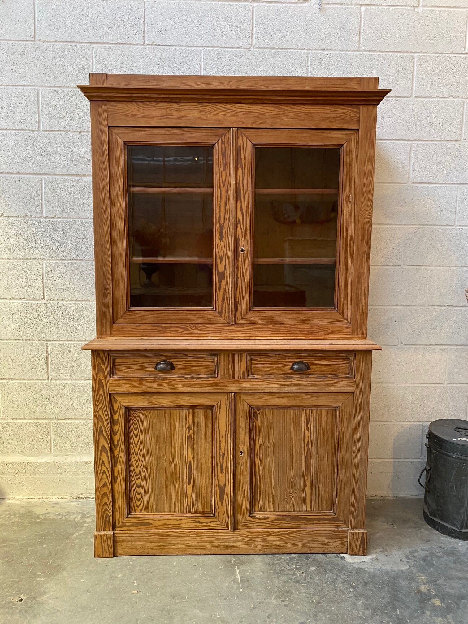 Early XXth century fir vessel