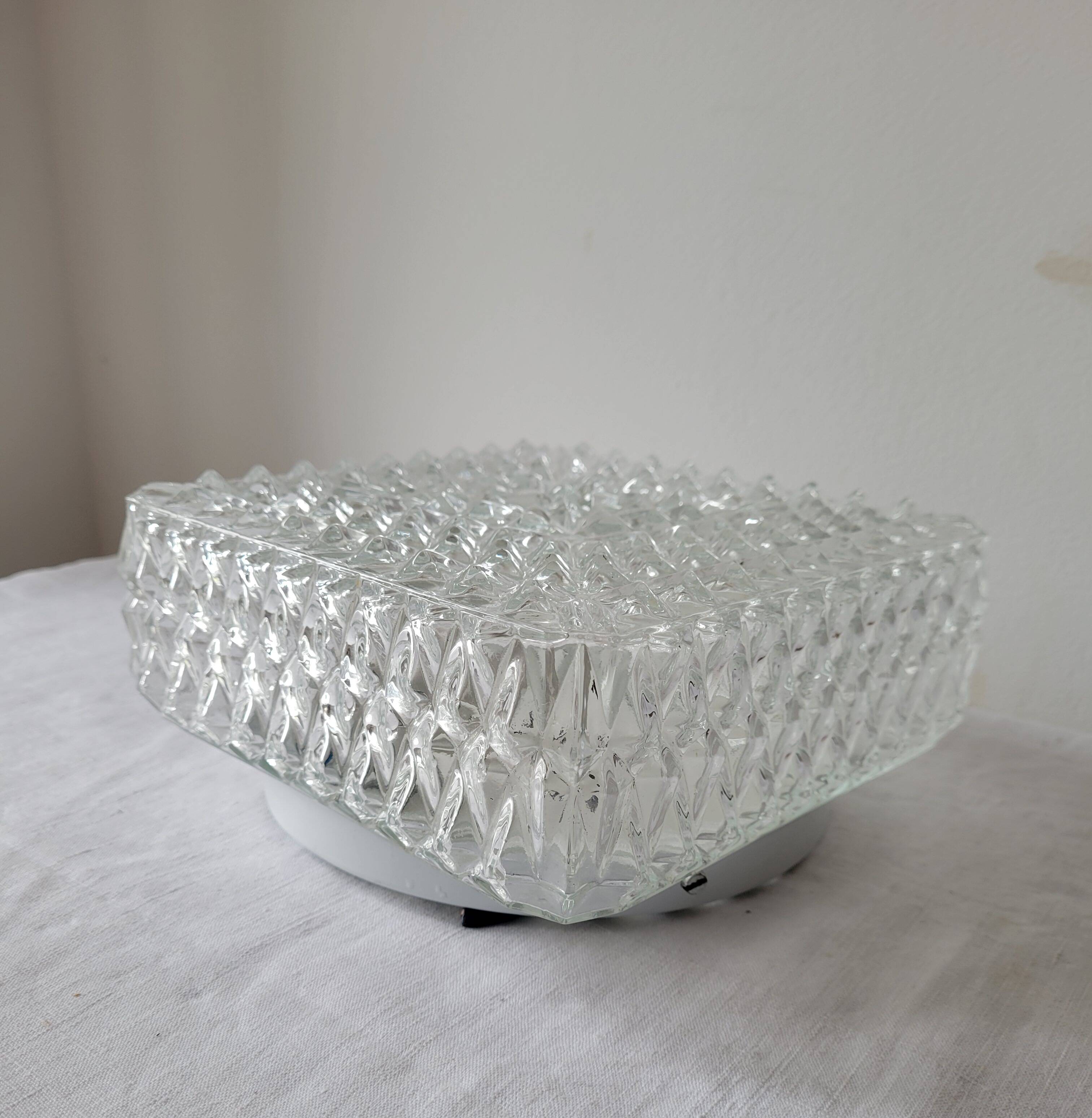 Square molded glass ceiling light "diamond point"
