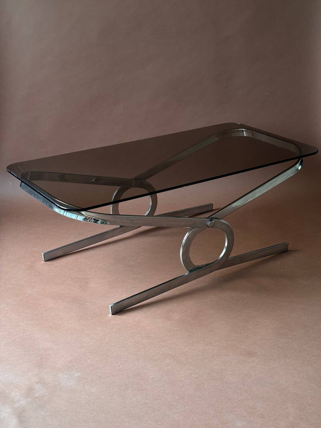 Table basse verre fumé et chrome 1970
