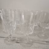 10 verres à vin en cristal gravé