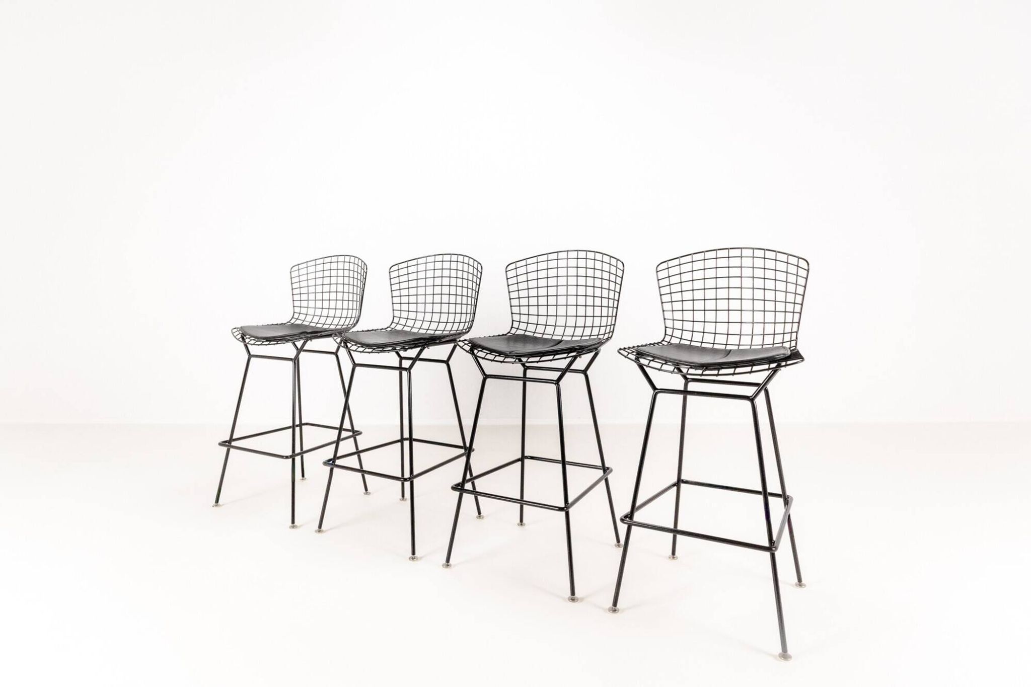 Set of 4 barstools by Harry Bertoia for Knoll, 1980