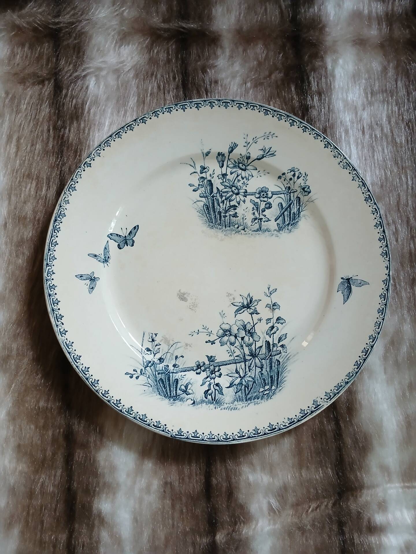 8 mismatched ironstone dinner plates