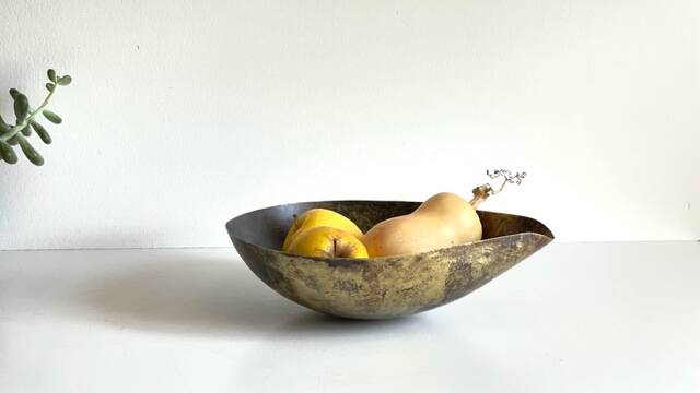 Coupe à fruits forme goutte en laiton vintage