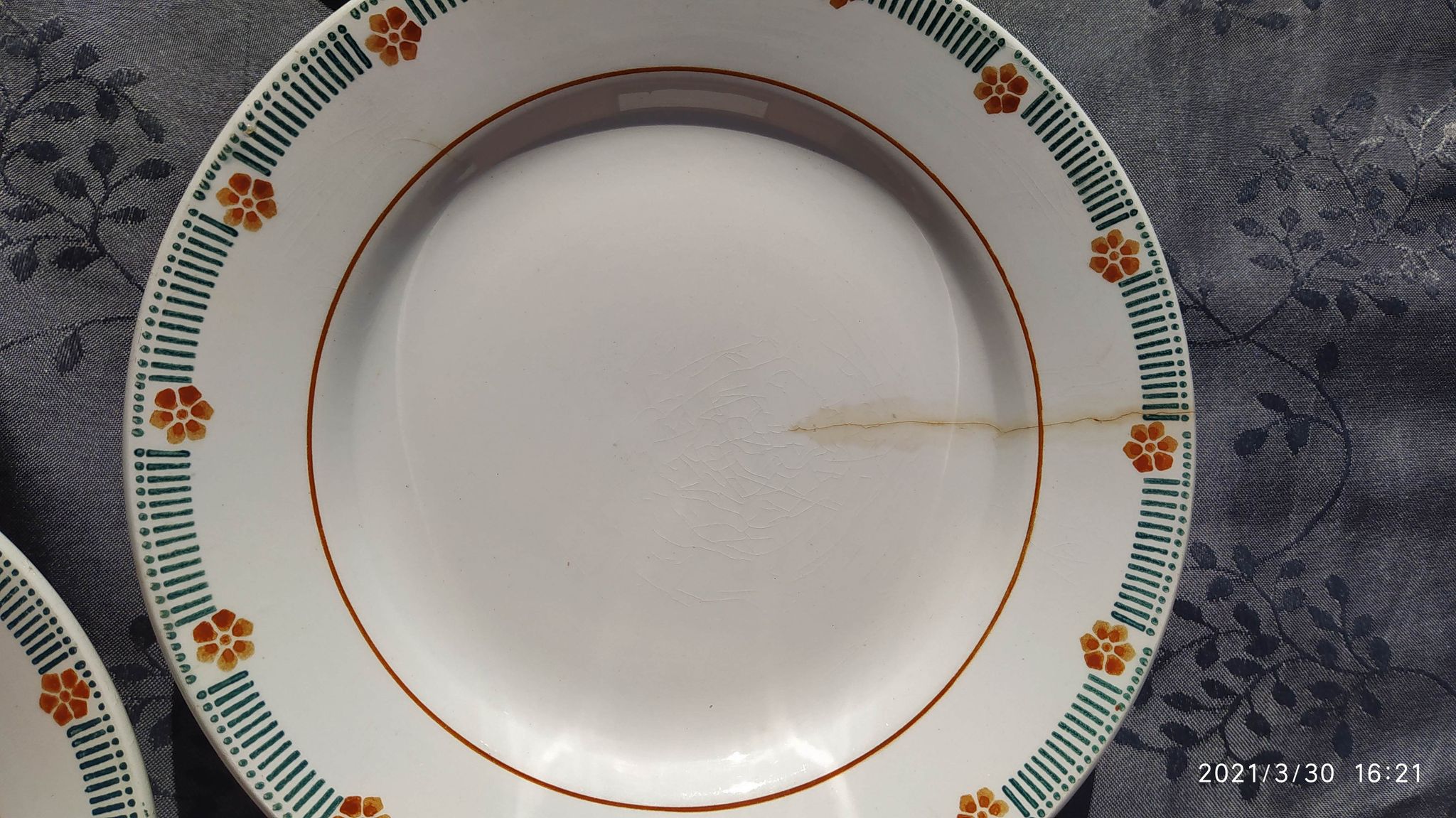 Series of 6 flat plates and 3 vintage dessert plates from St Amand