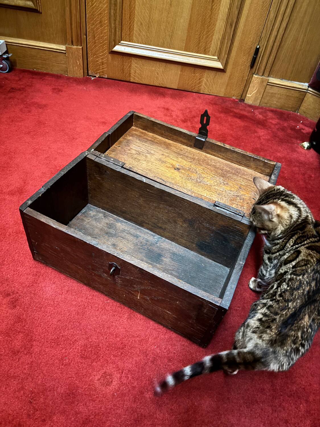 Wooden crate