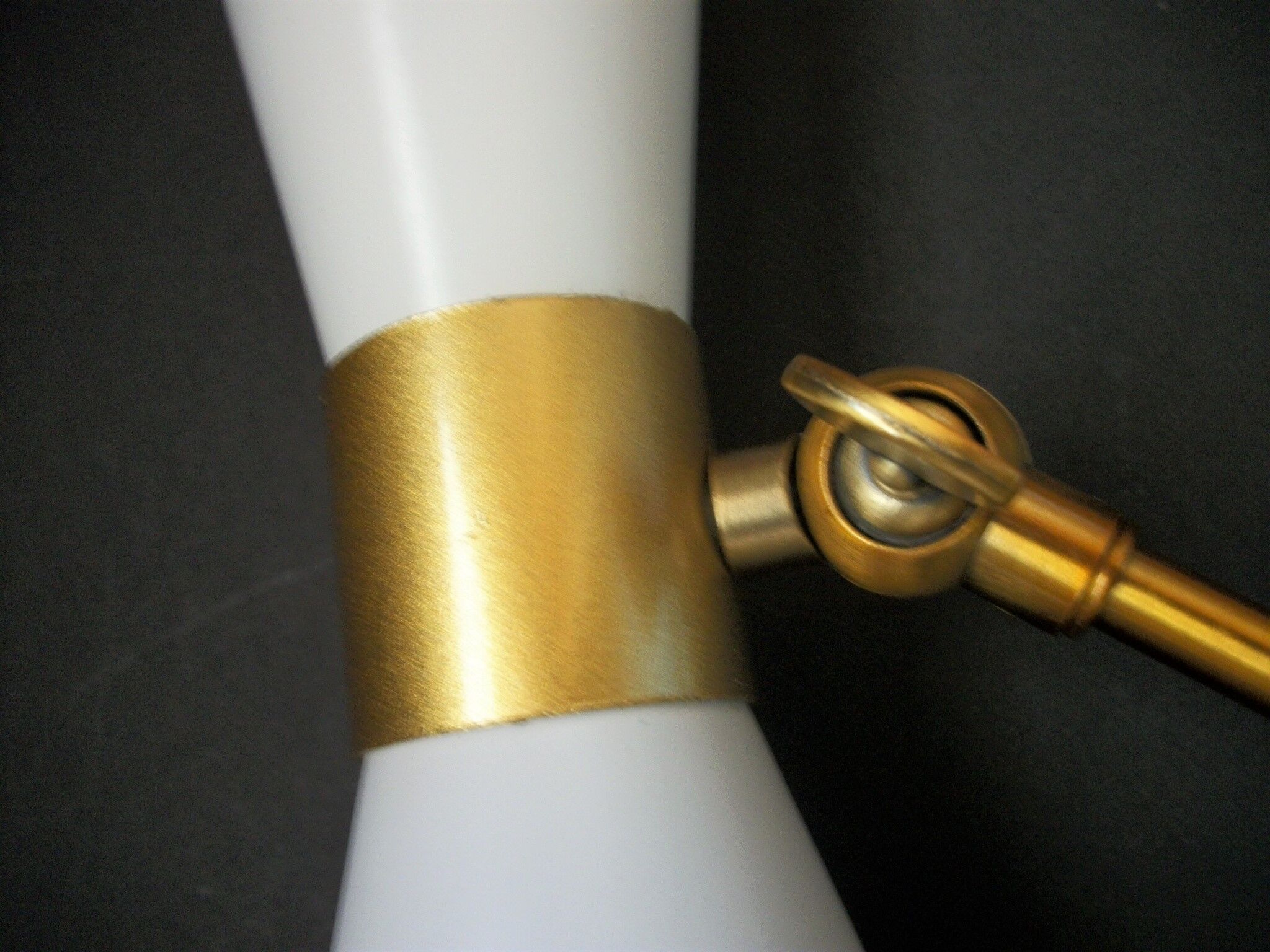 Pair of diabolo appliques