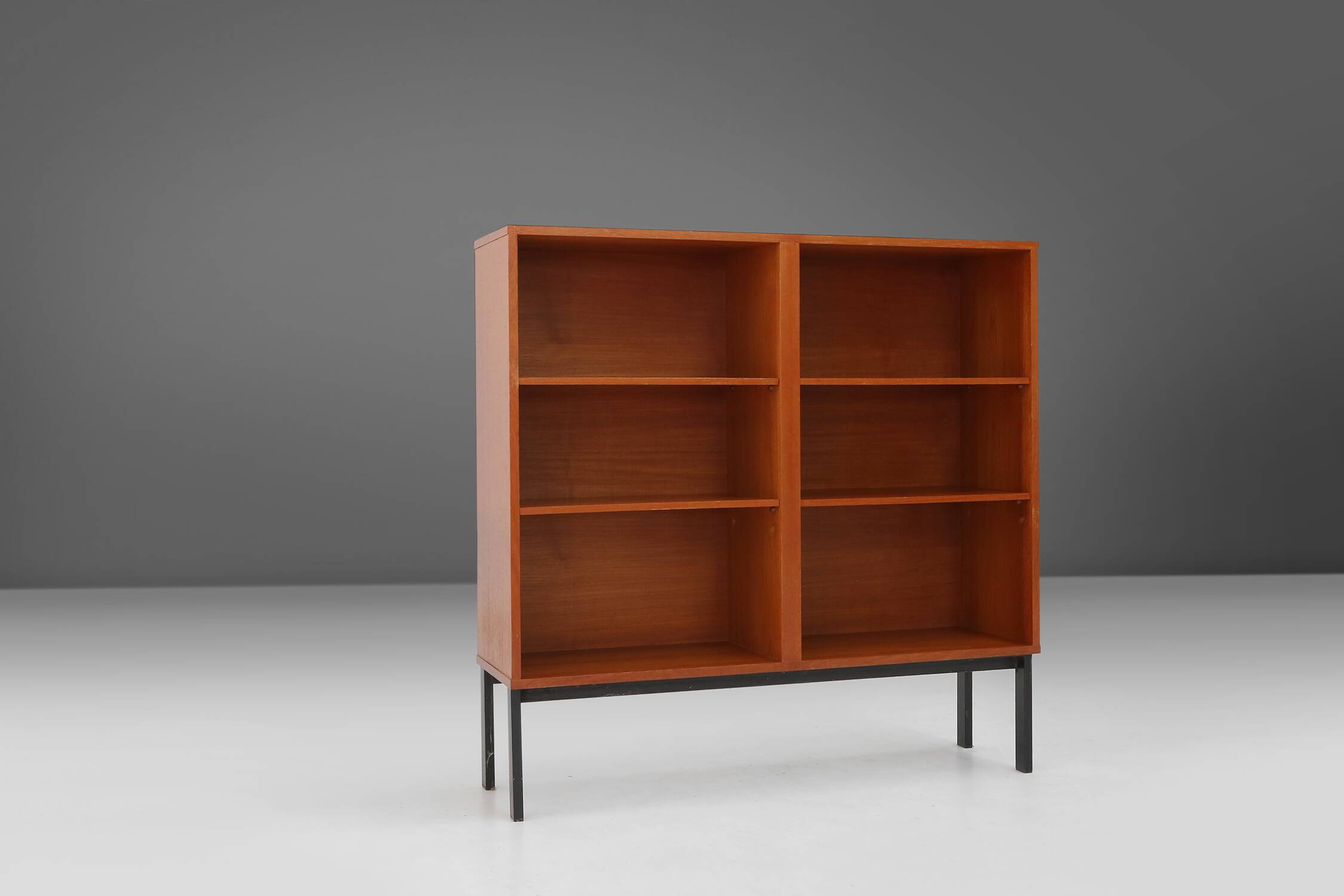 Mid-century cabinet 1960