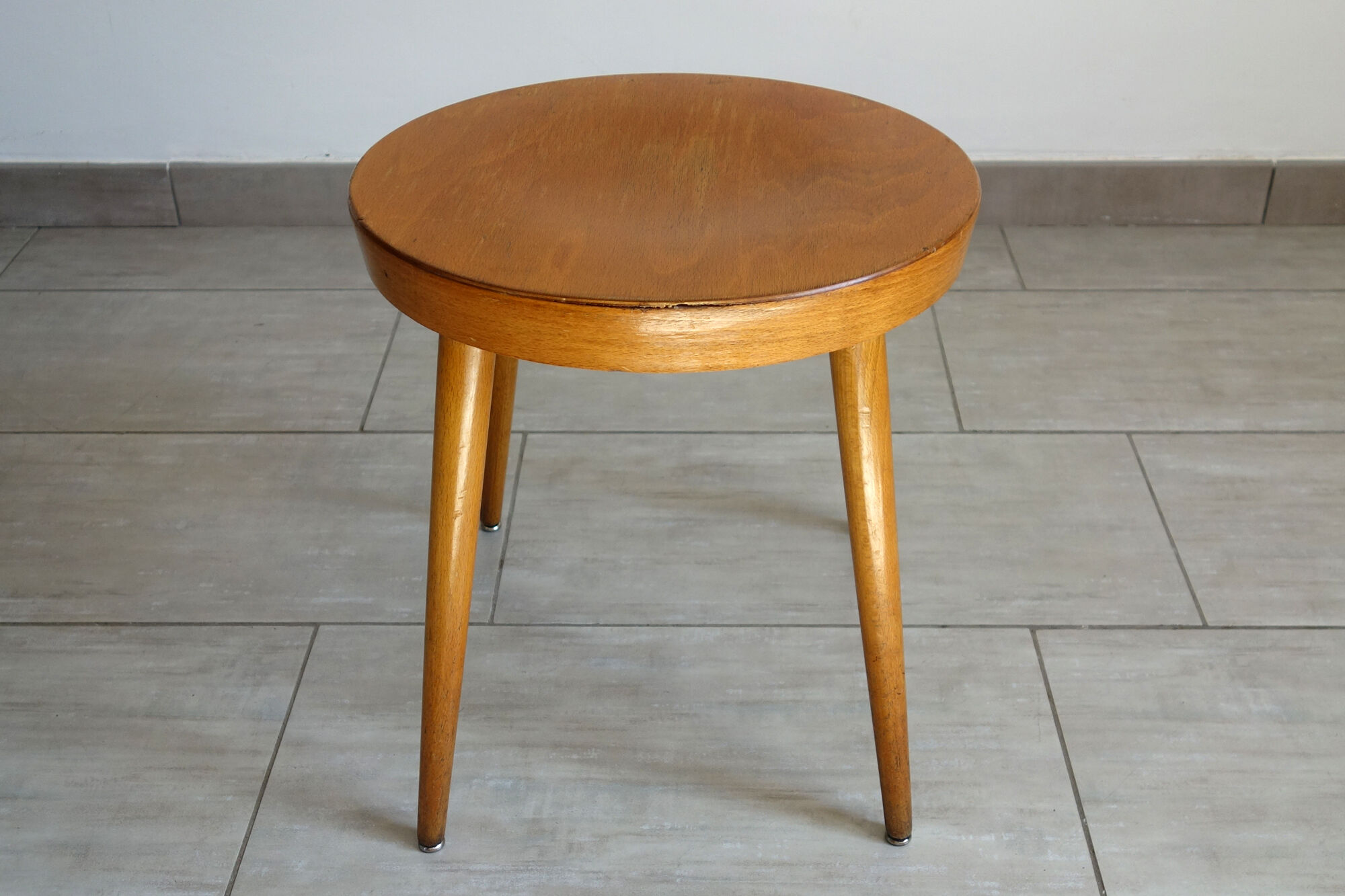 Tabouret bas mouette