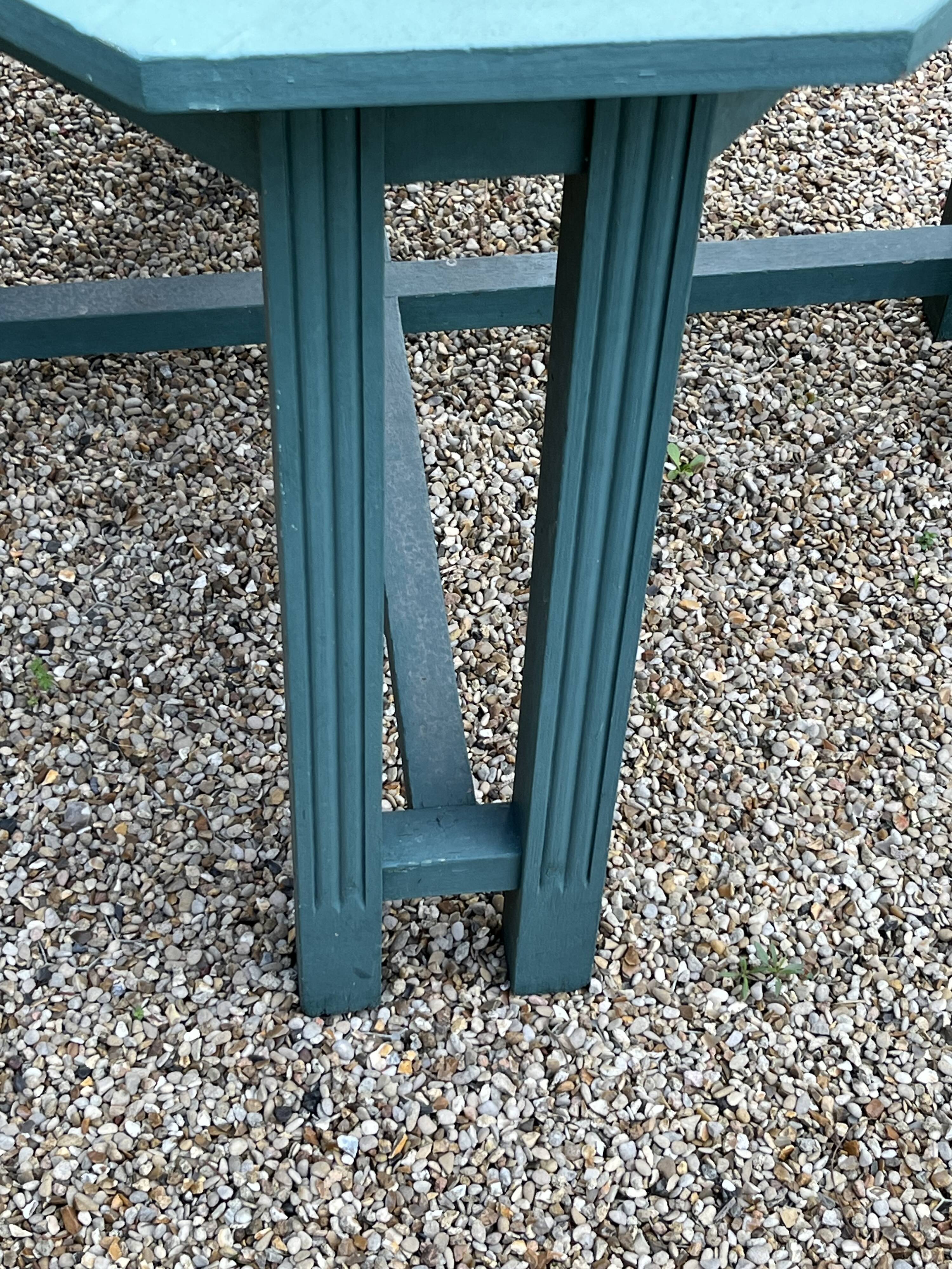 Set of 2 octagonal coffee tables – Charming, vintage, timeless