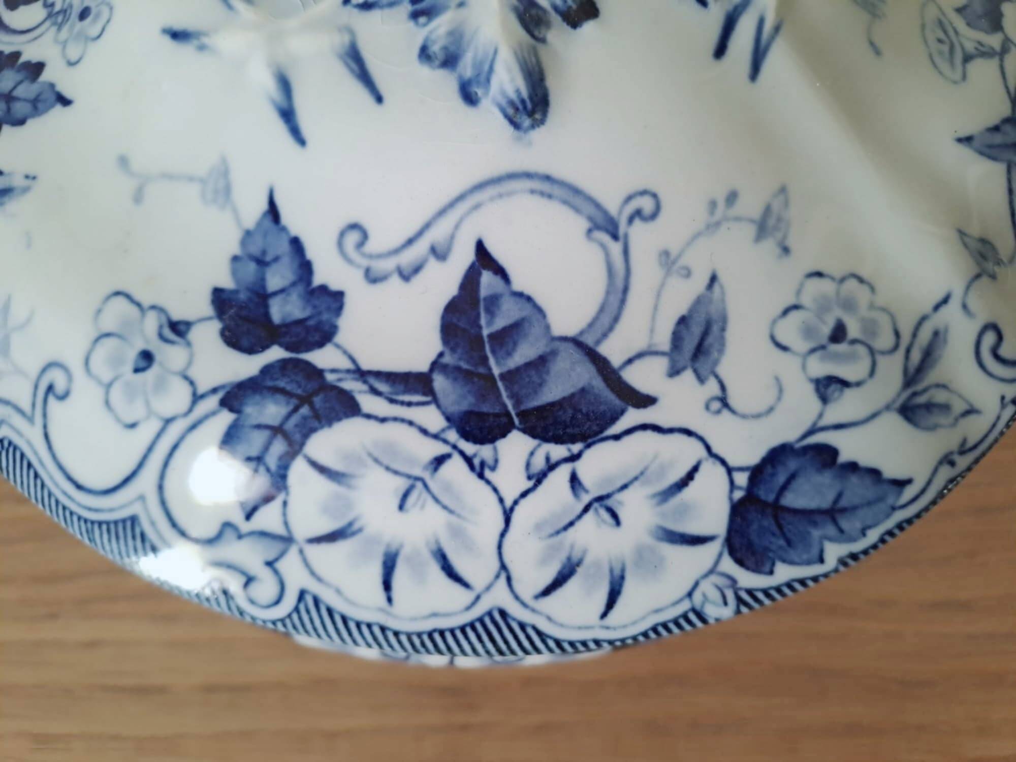 Creil Montereau iron clay vegetable dish