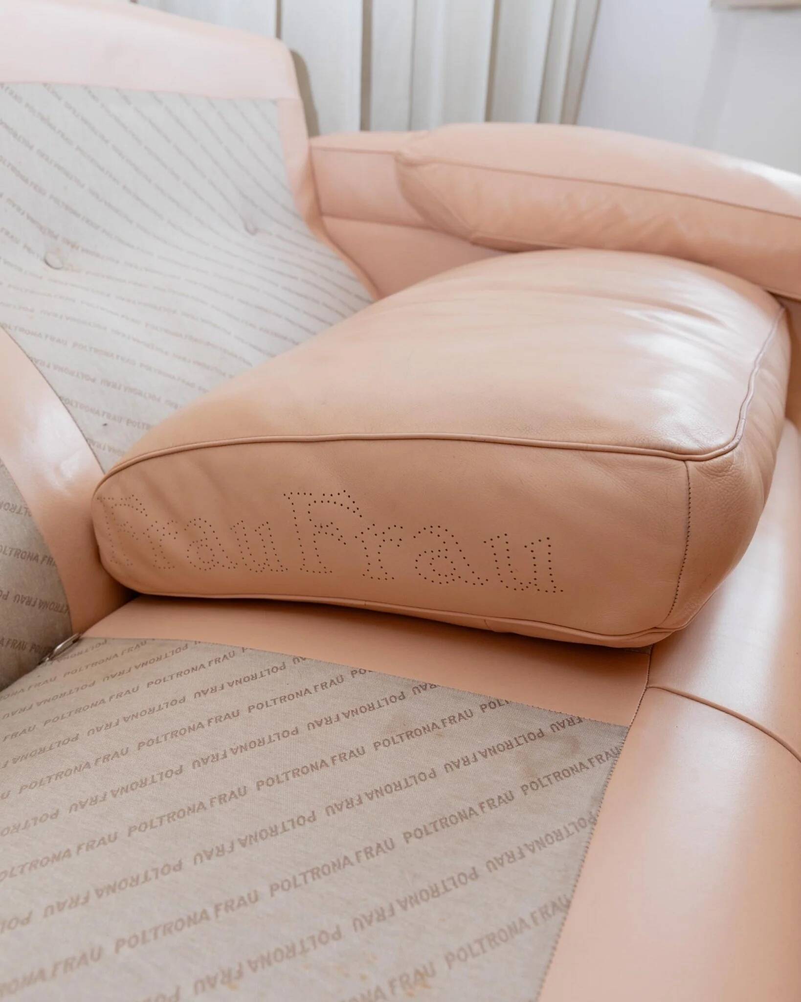 Canapé modulable vintage en cuir des années 1970, couleur blush, par Tito Agnoli pour Poltrona Frau, modèle Petronio, design mid-century, mobilier de luxe