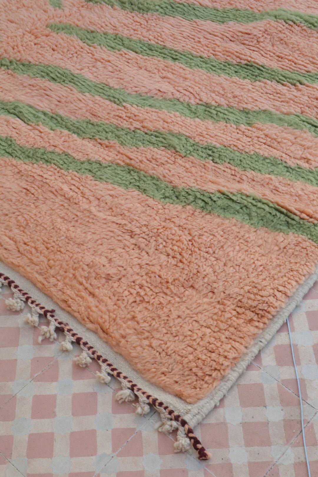 Colourful Berber rug with tiger patterns - 320 x 200 cm