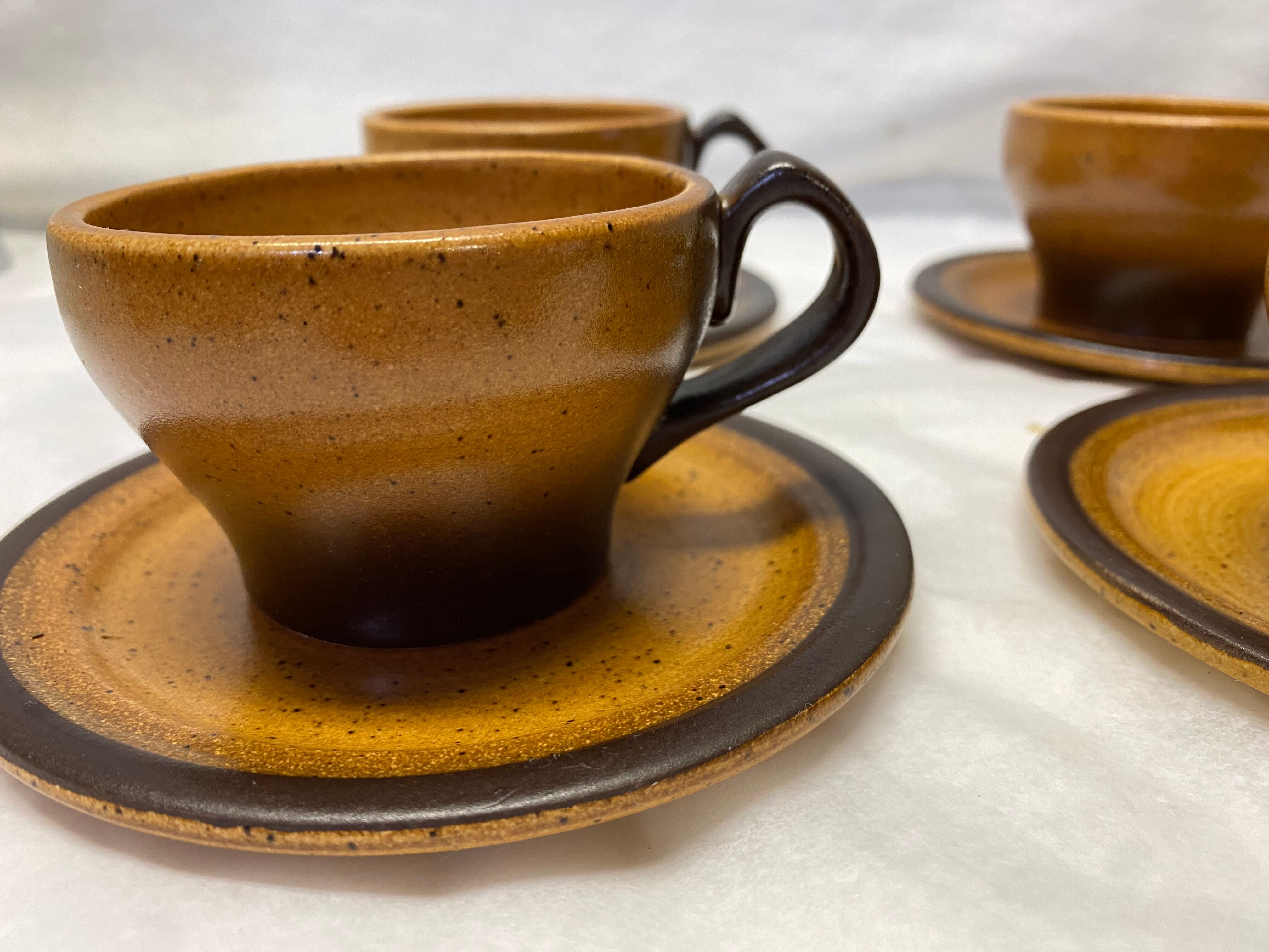 Set of 6 saint Amand sandstone cups