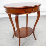 Table d'appoint ronde de style classique de la fin du 20e siècle / Table à coudre