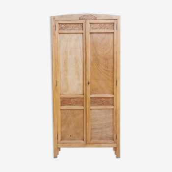 Armoire parisienne