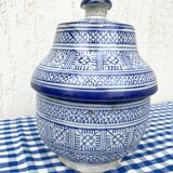 Antique covered butter pot "jobbana" from Morocco, Fes, signed Serghini.