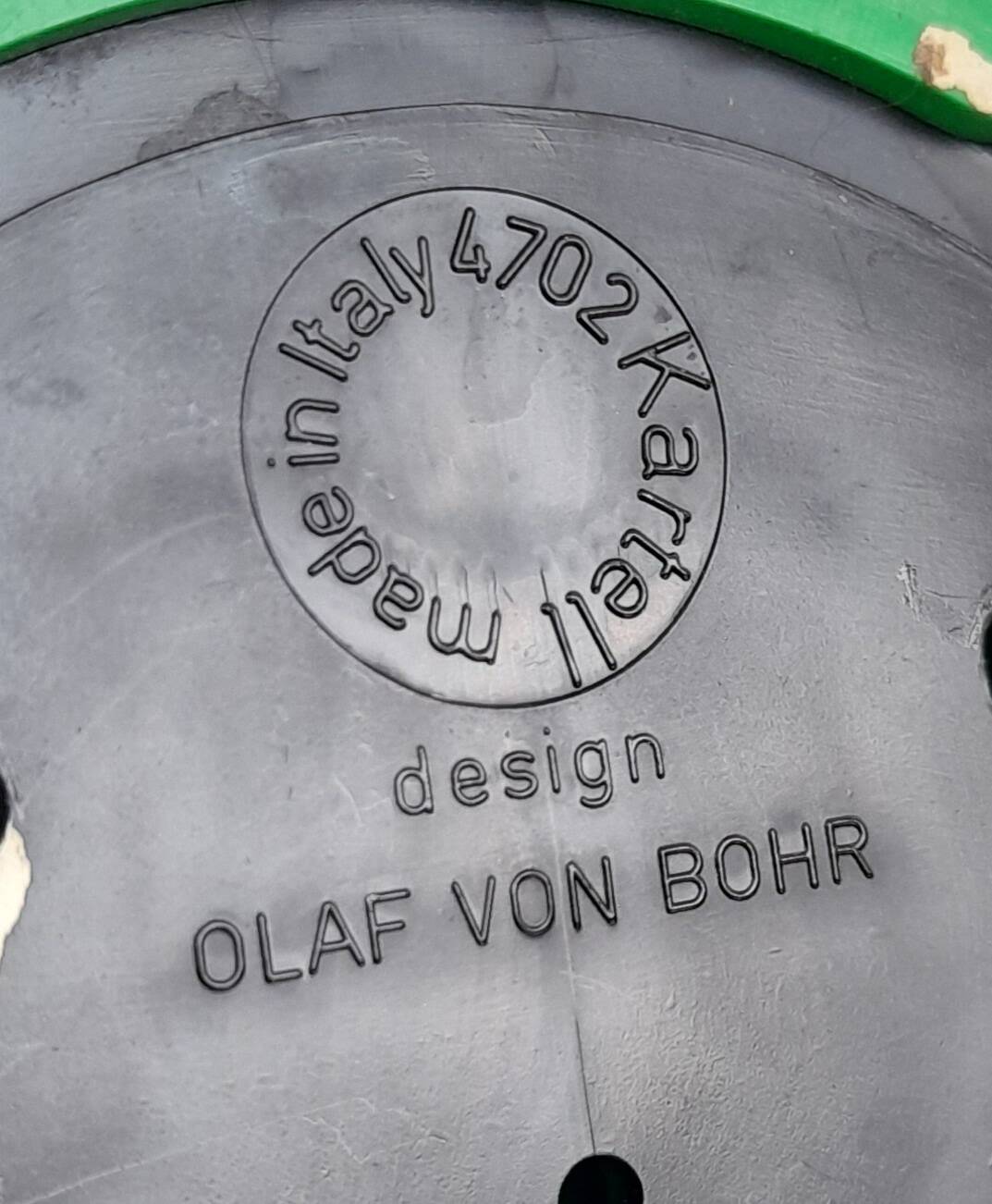 2 green Olaf von Bohr coat hooks for Kartell