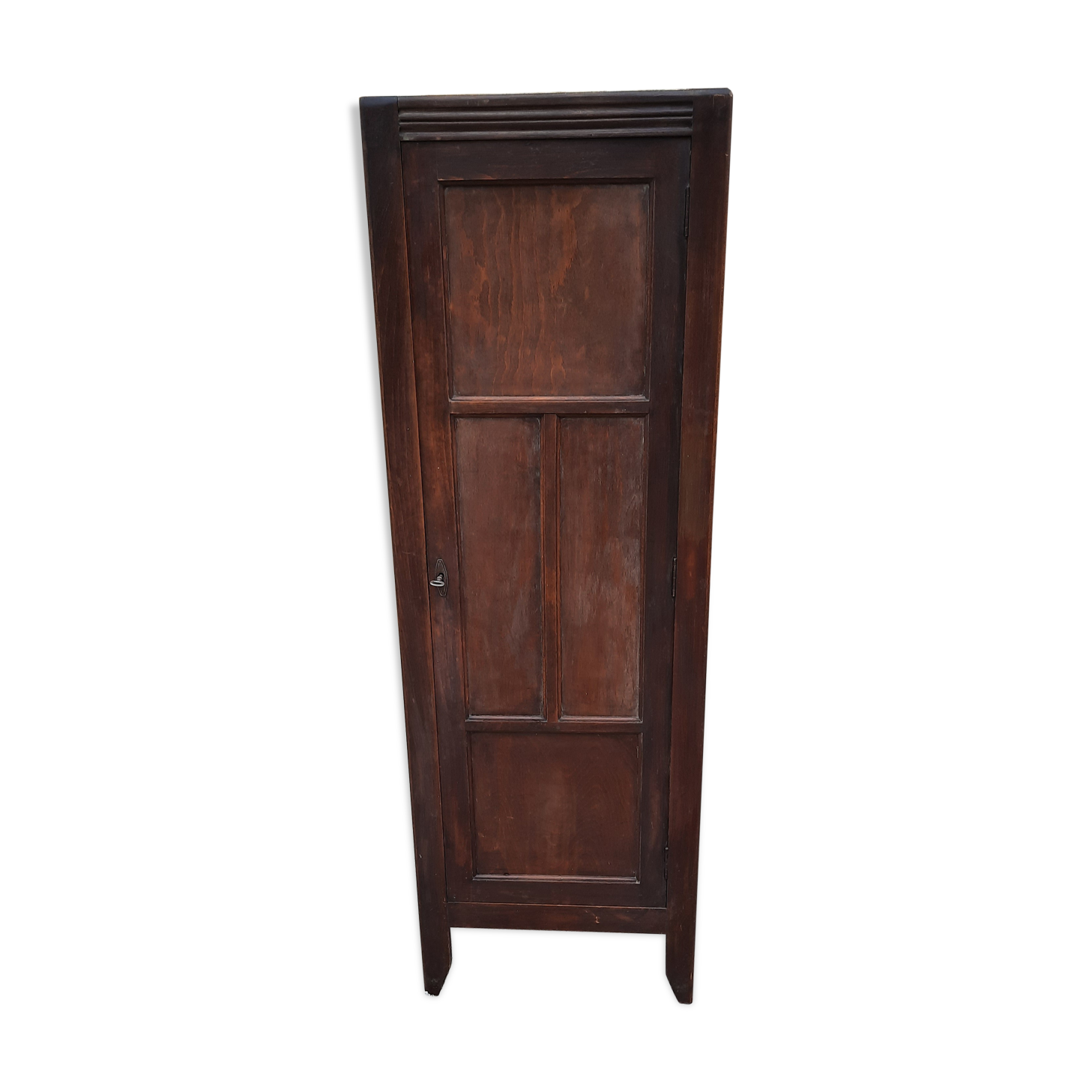 Small Parisian Wardrobe
