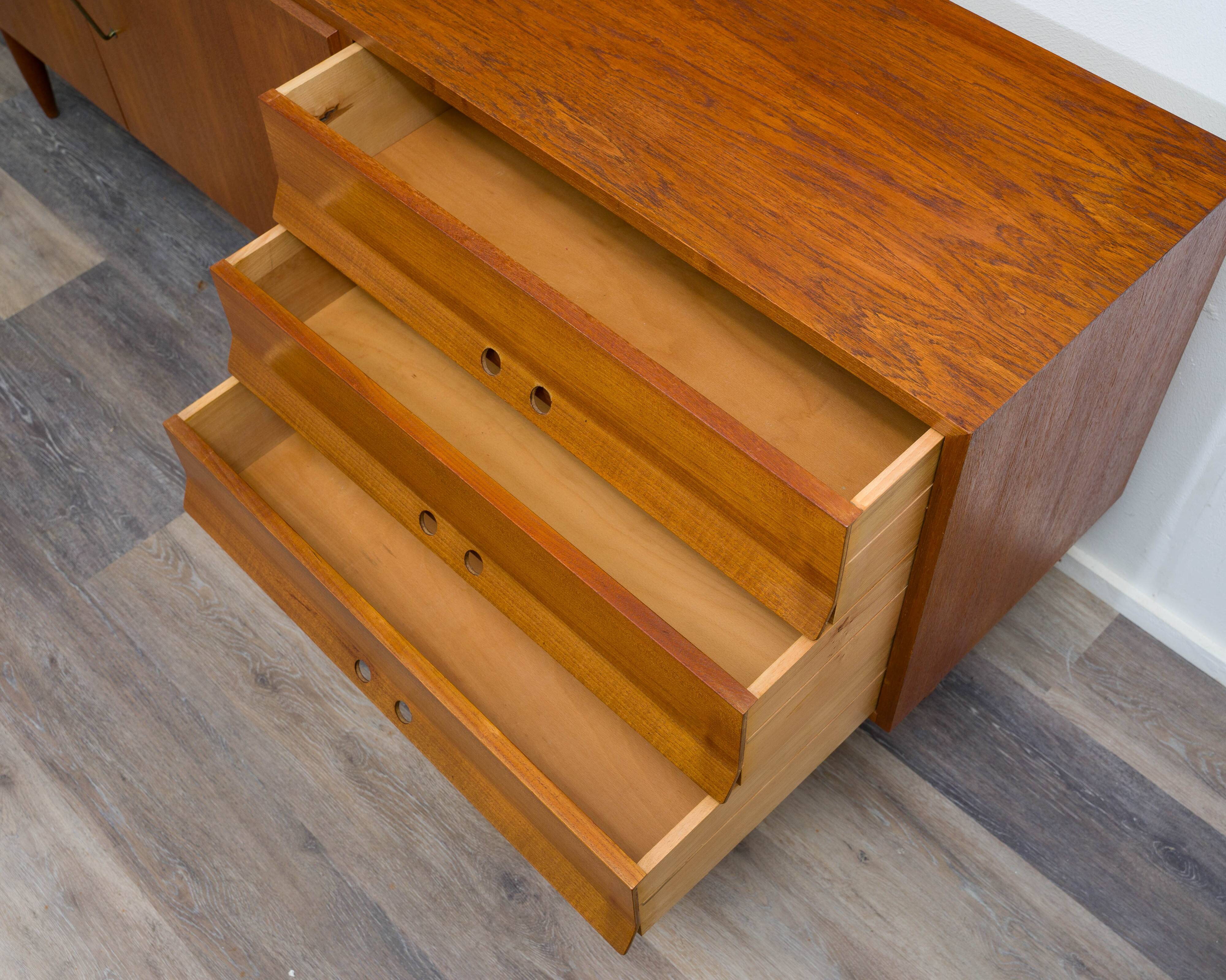 Sideboard années 60, design scandinave