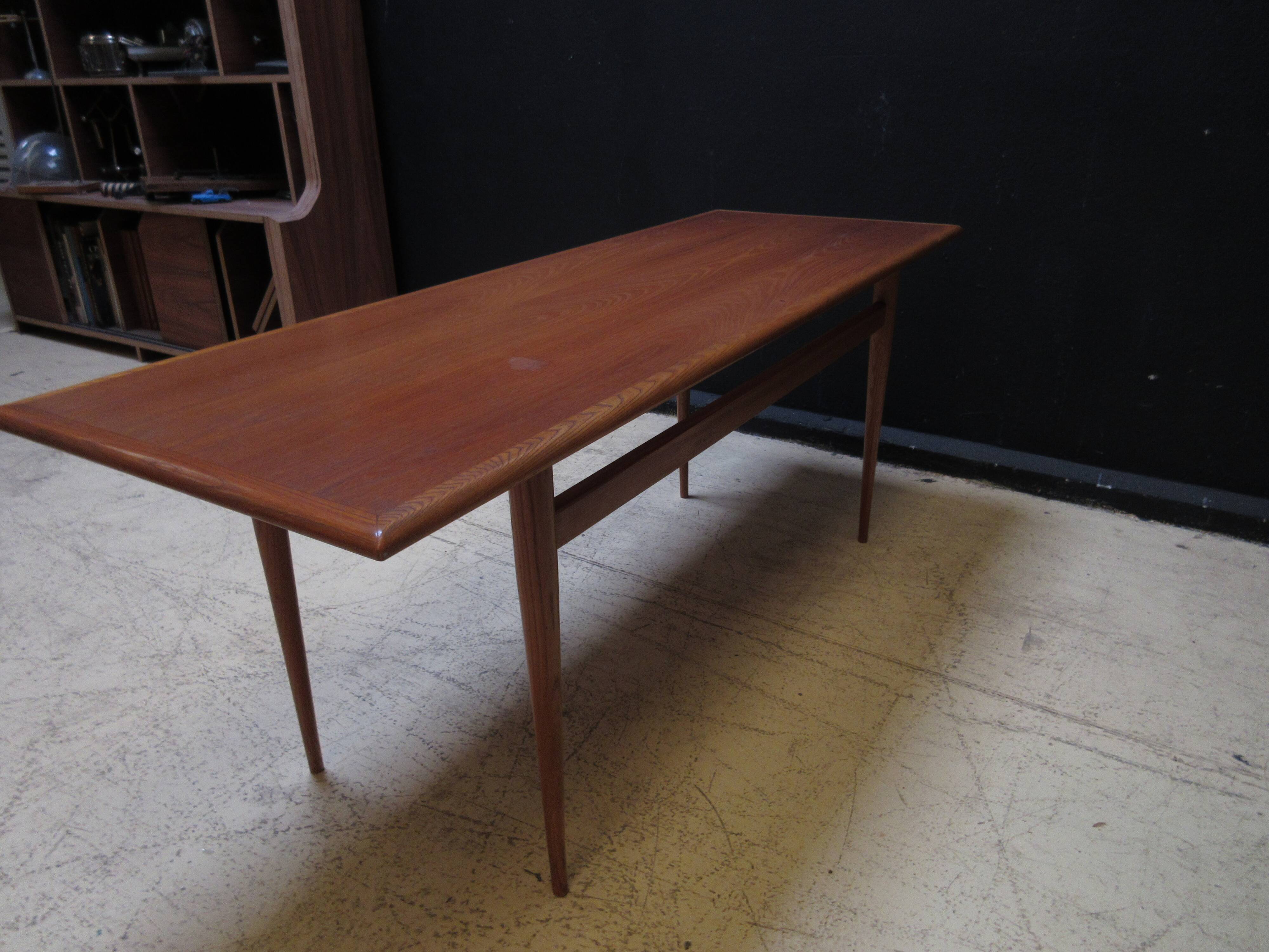 Table basse en bois vintage, mid century, tchèque, Nabytec
