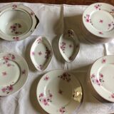 22 flat plates Limoges porcelain, flowers