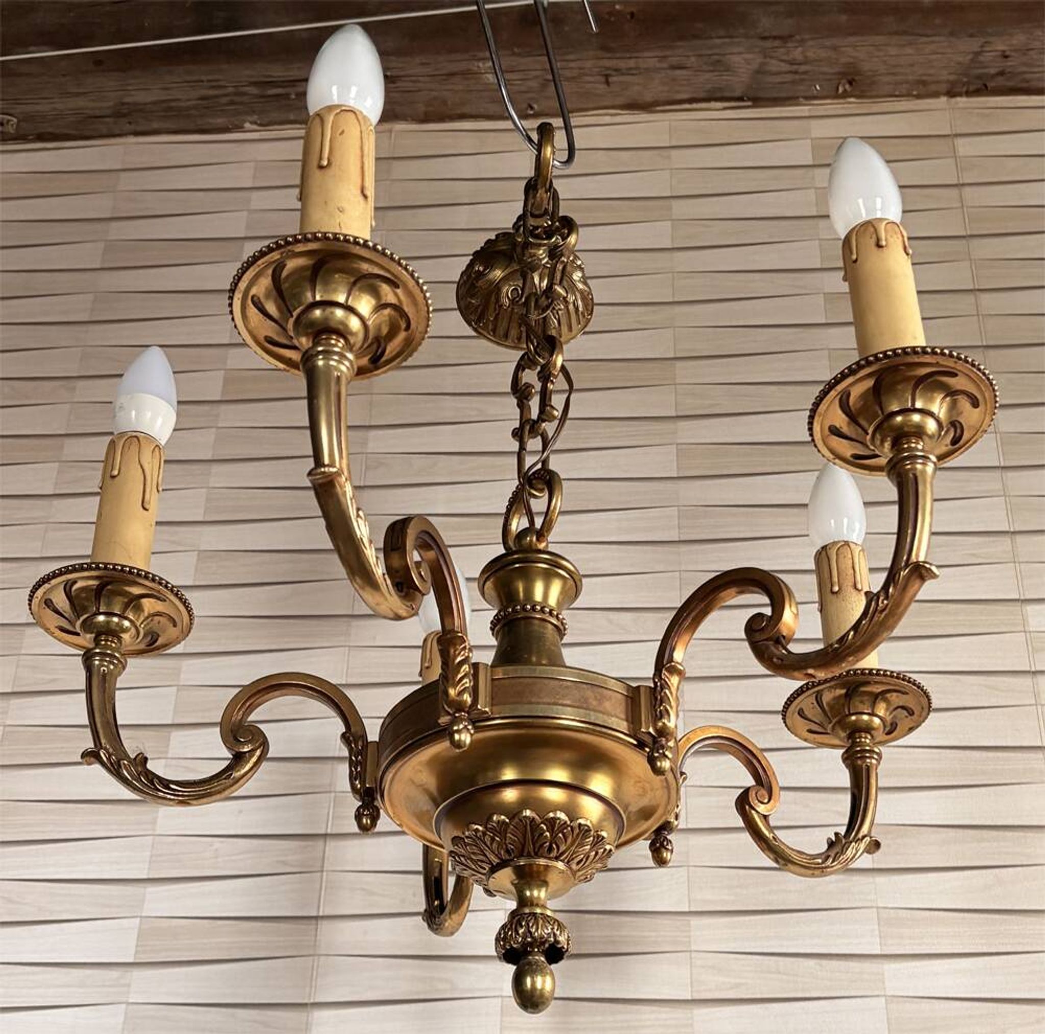 Five-armed golden brass chandelier – neoclassical elegance, Louis XVI spirit.