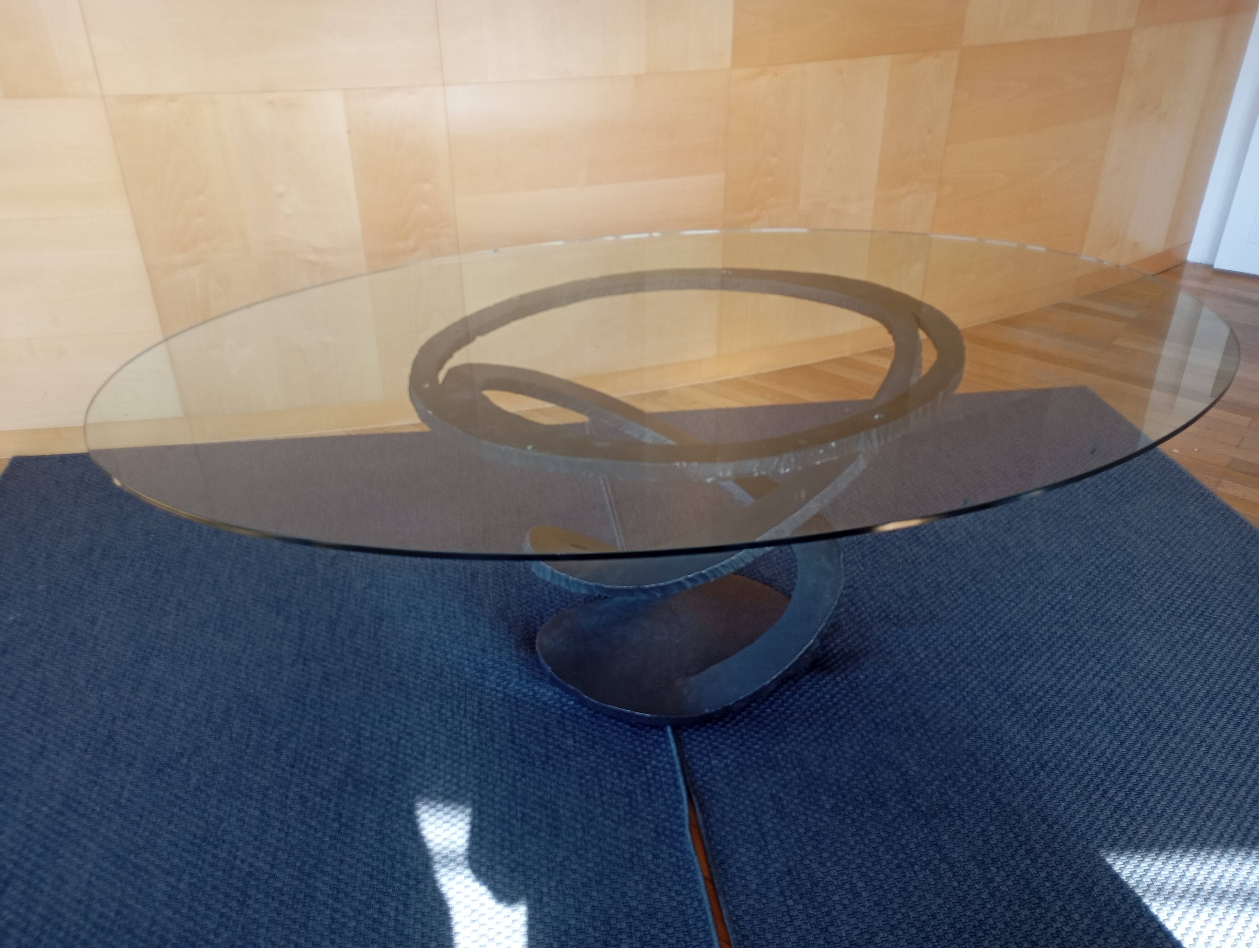 Table fleur de fer de Maurice Barilone
