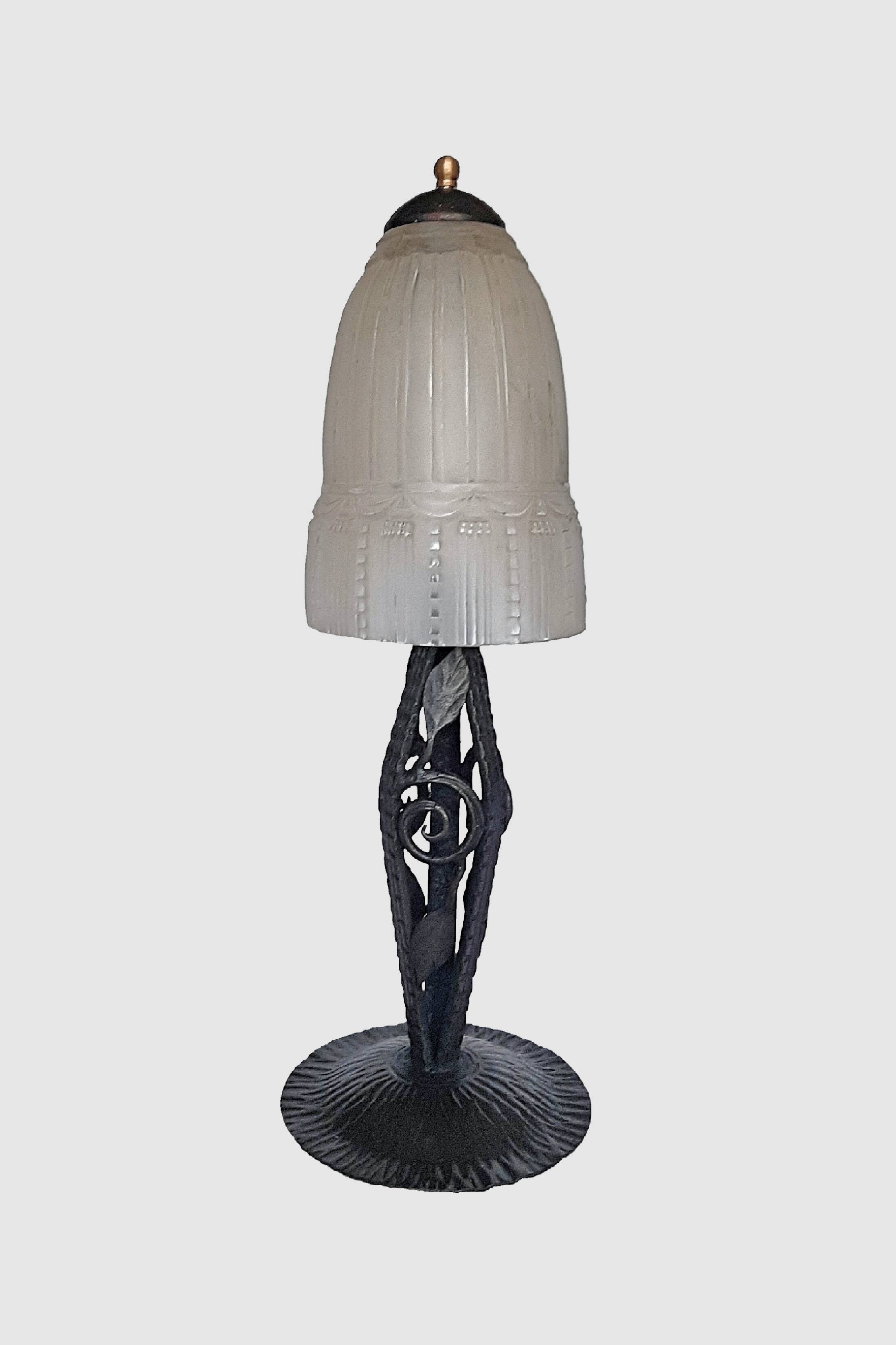 Art Deco glass lamp by MULLER Frères