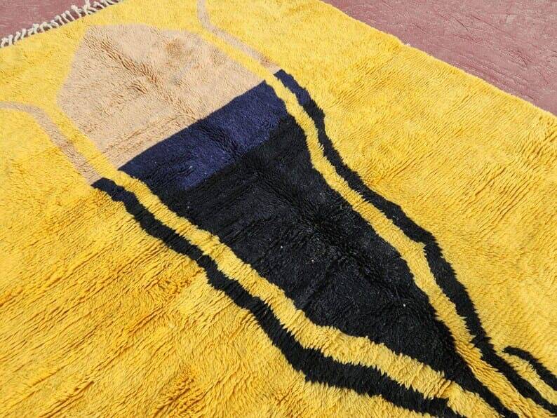 Handmade yellow Berber rug, size 160 x 240 cm