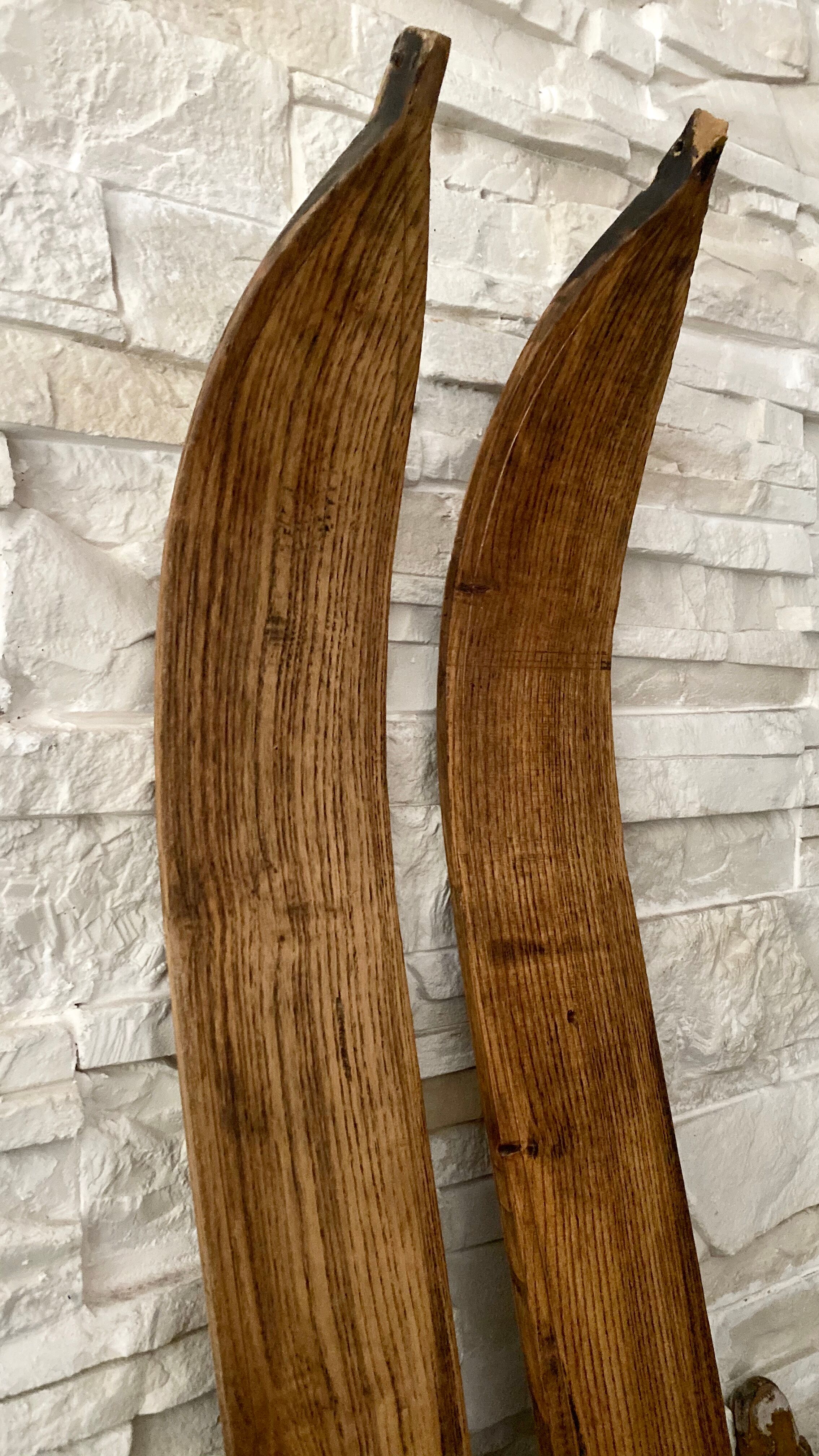 Paire de ski vintage en bois
