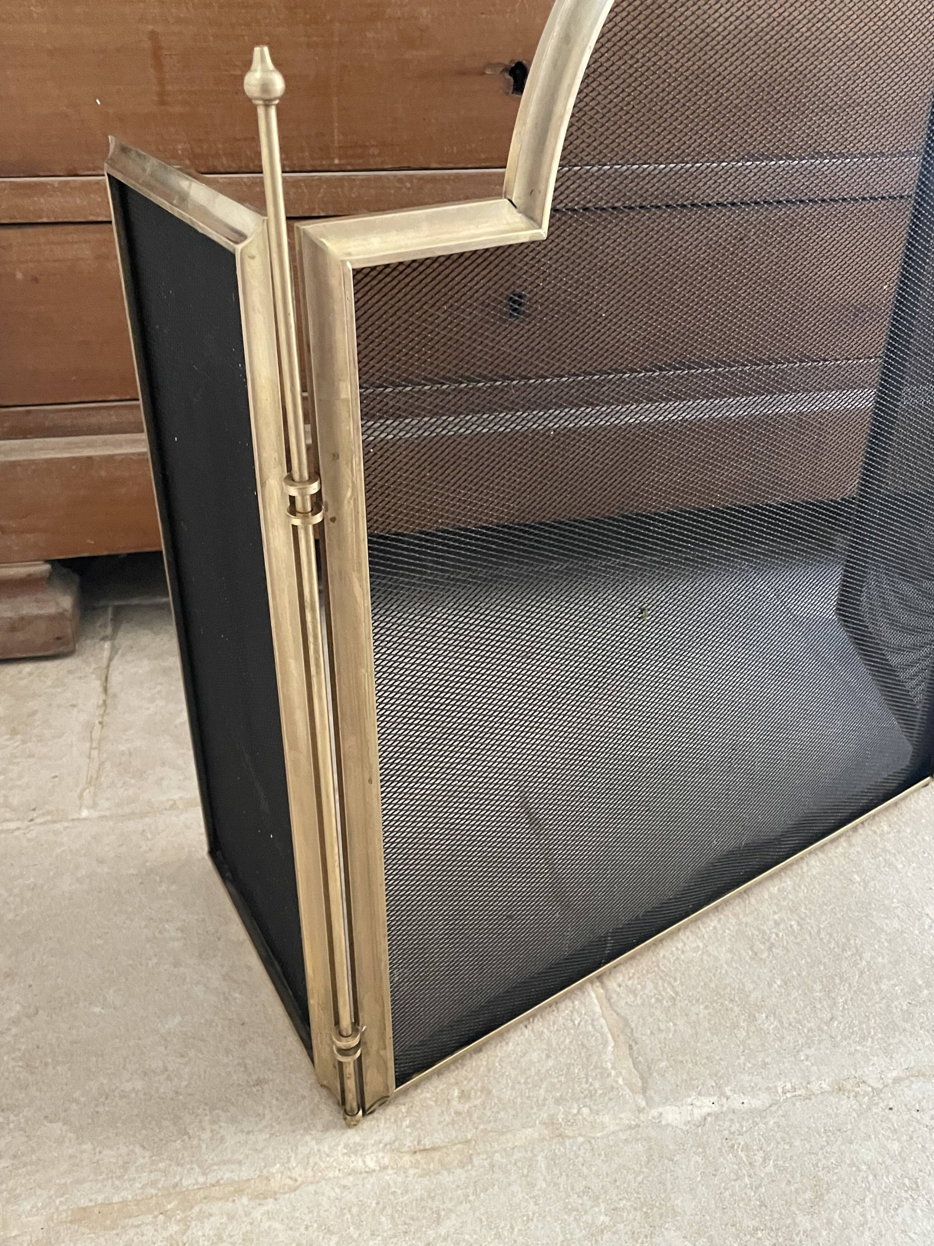Vintage brass fire screen with 3 panels