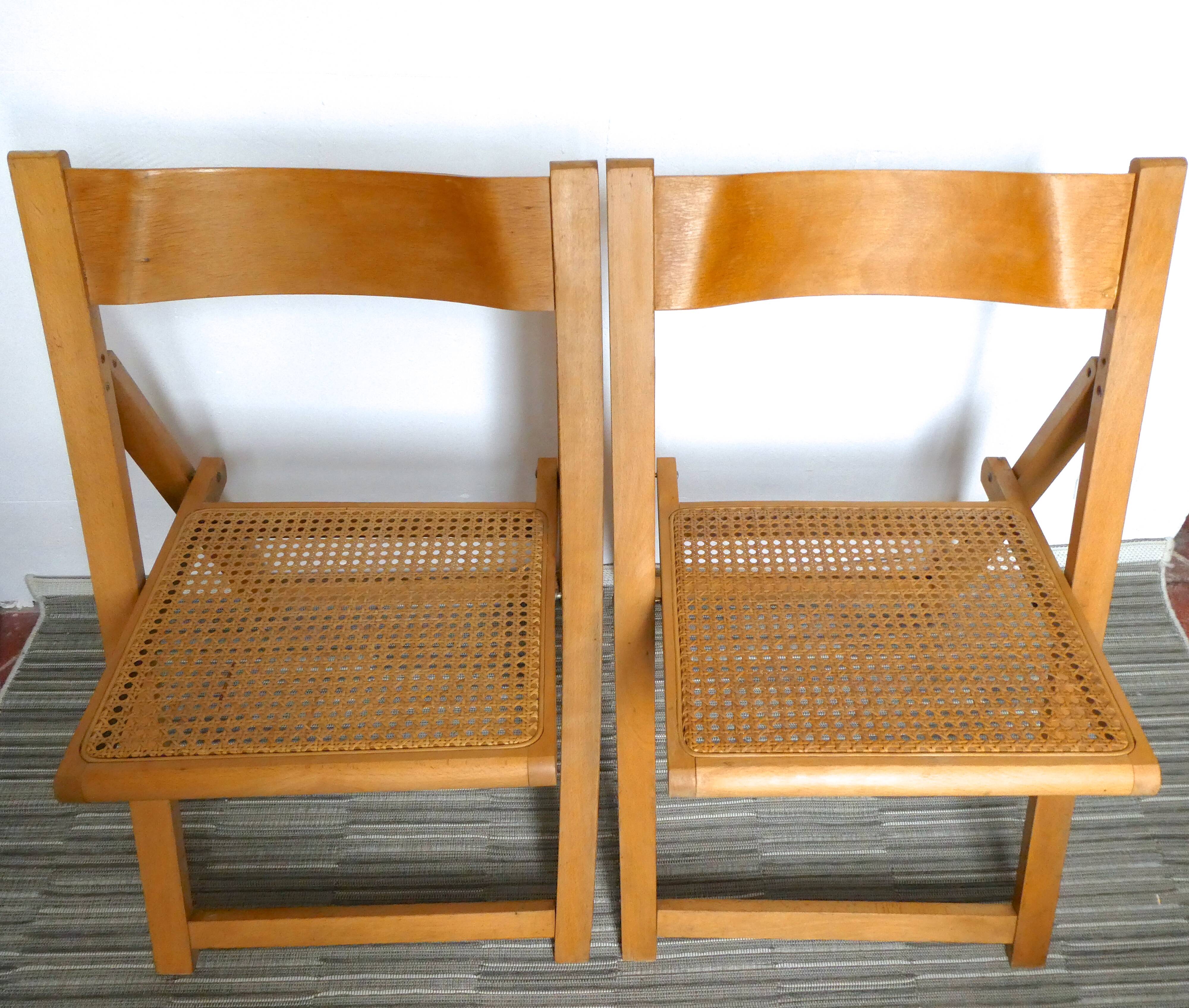 Pair of folding chairs with seat year 60 years