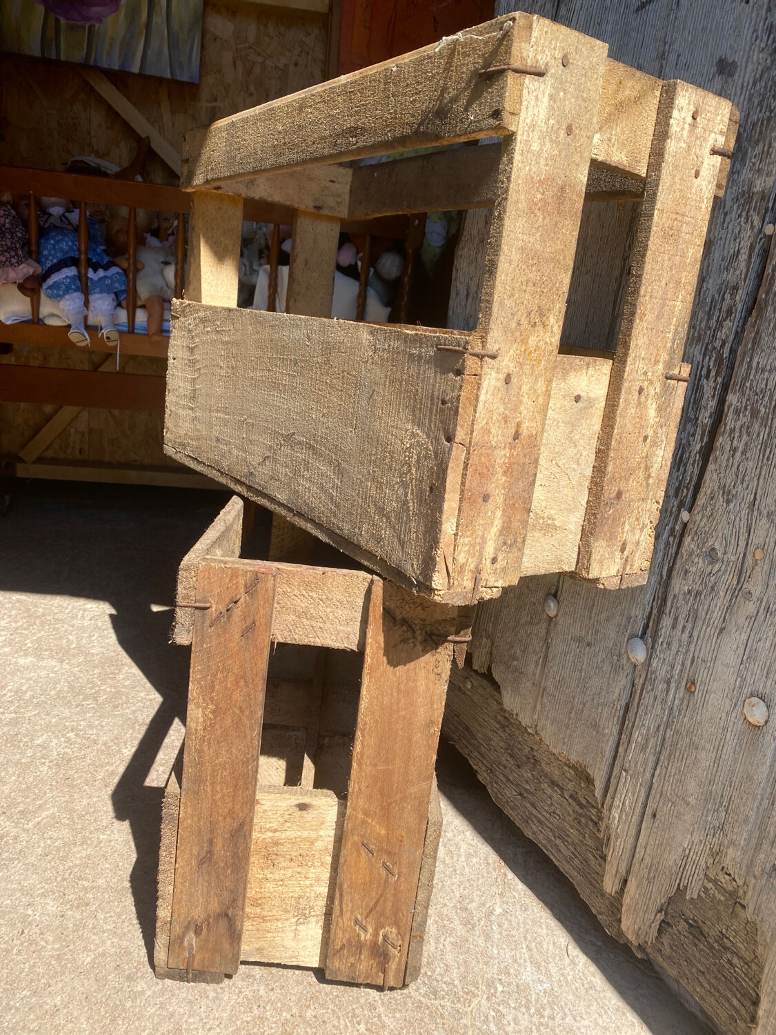 2 wine cases - old wooden 10 bottles