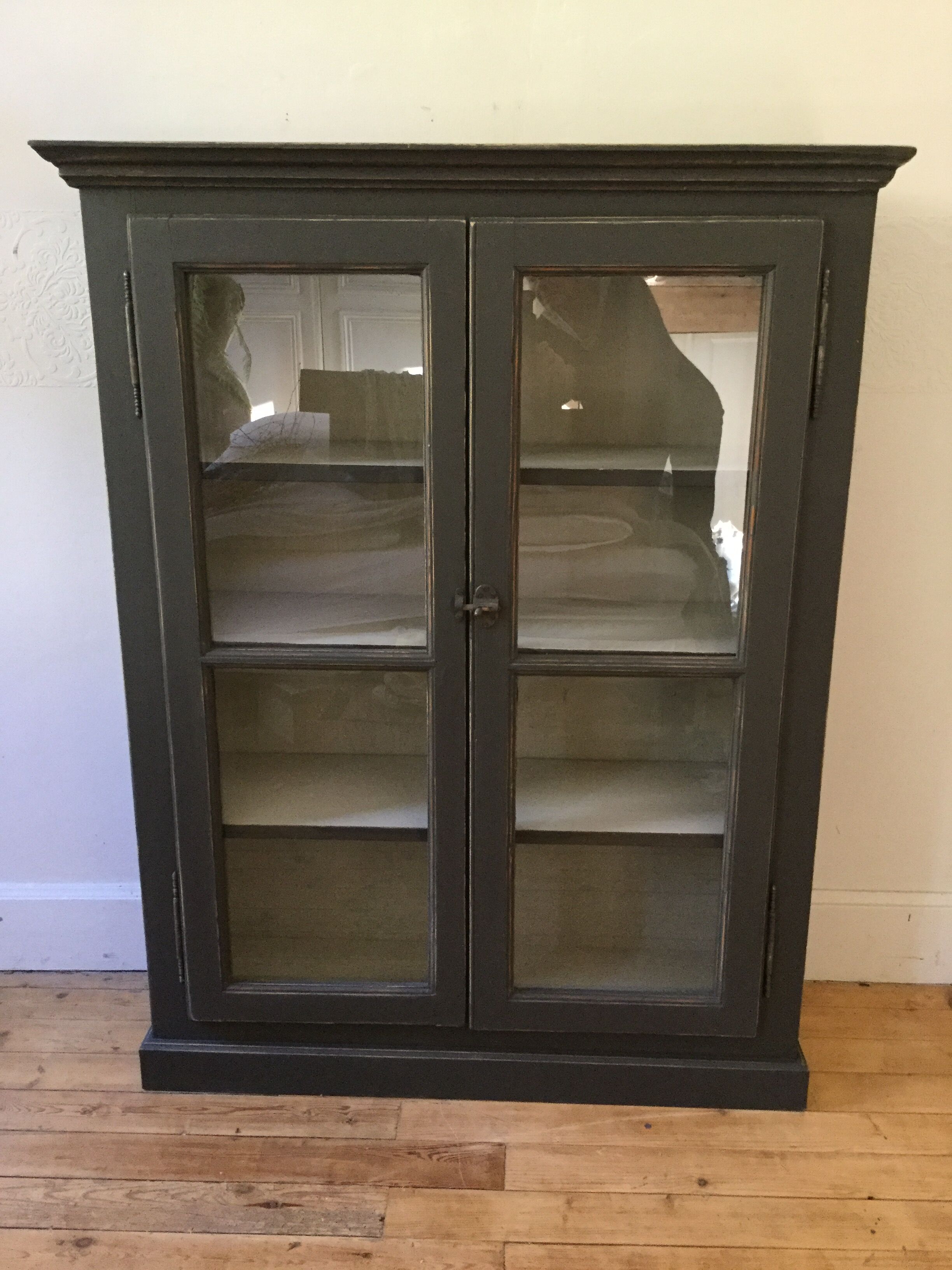 Display cabinet
