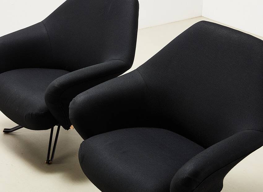 Osvaldo Borsani Pair of P32 Lounge Chairs for Tecno Italy 1956