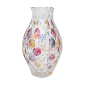 Glass vase and multicolored scales
