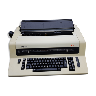 Machine à écrire Olympia ES 105