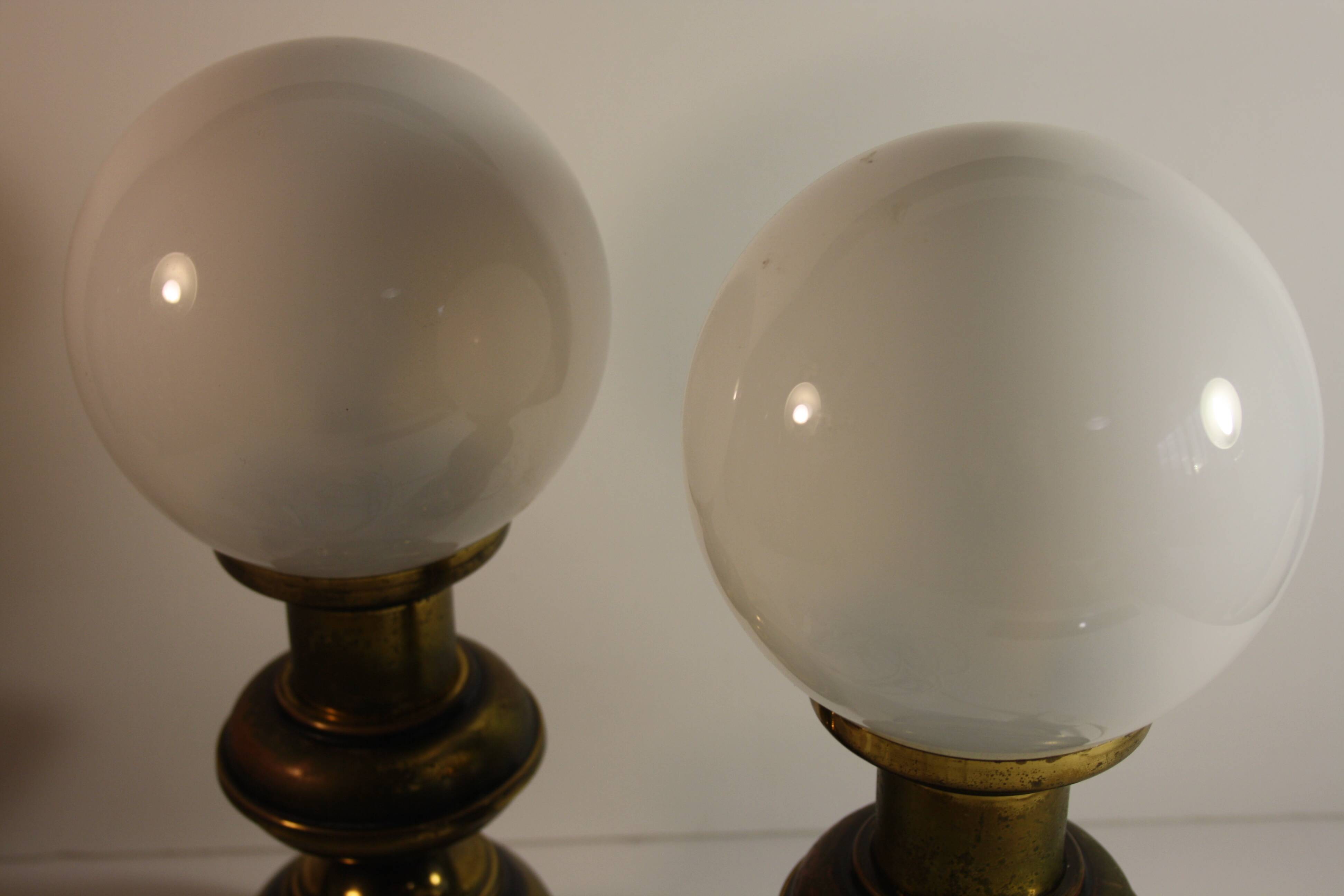 Paire de lampes de chevet en métal