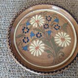 Assiettes en terre cuite vernissée