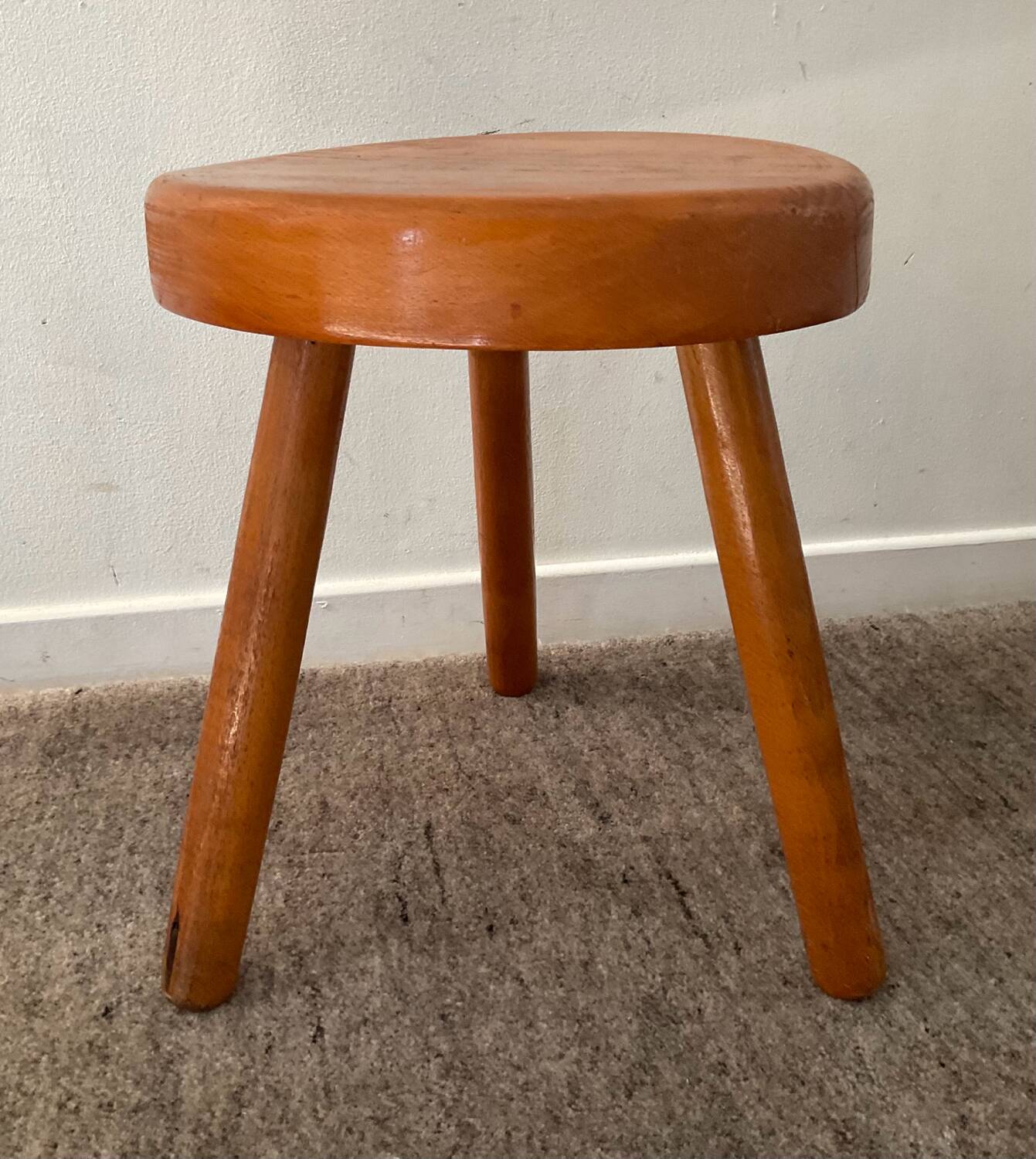 Vintage tripod stool in solid pine