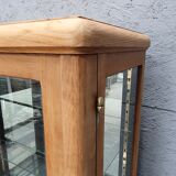 Vintage trend-going two-door raw oak window