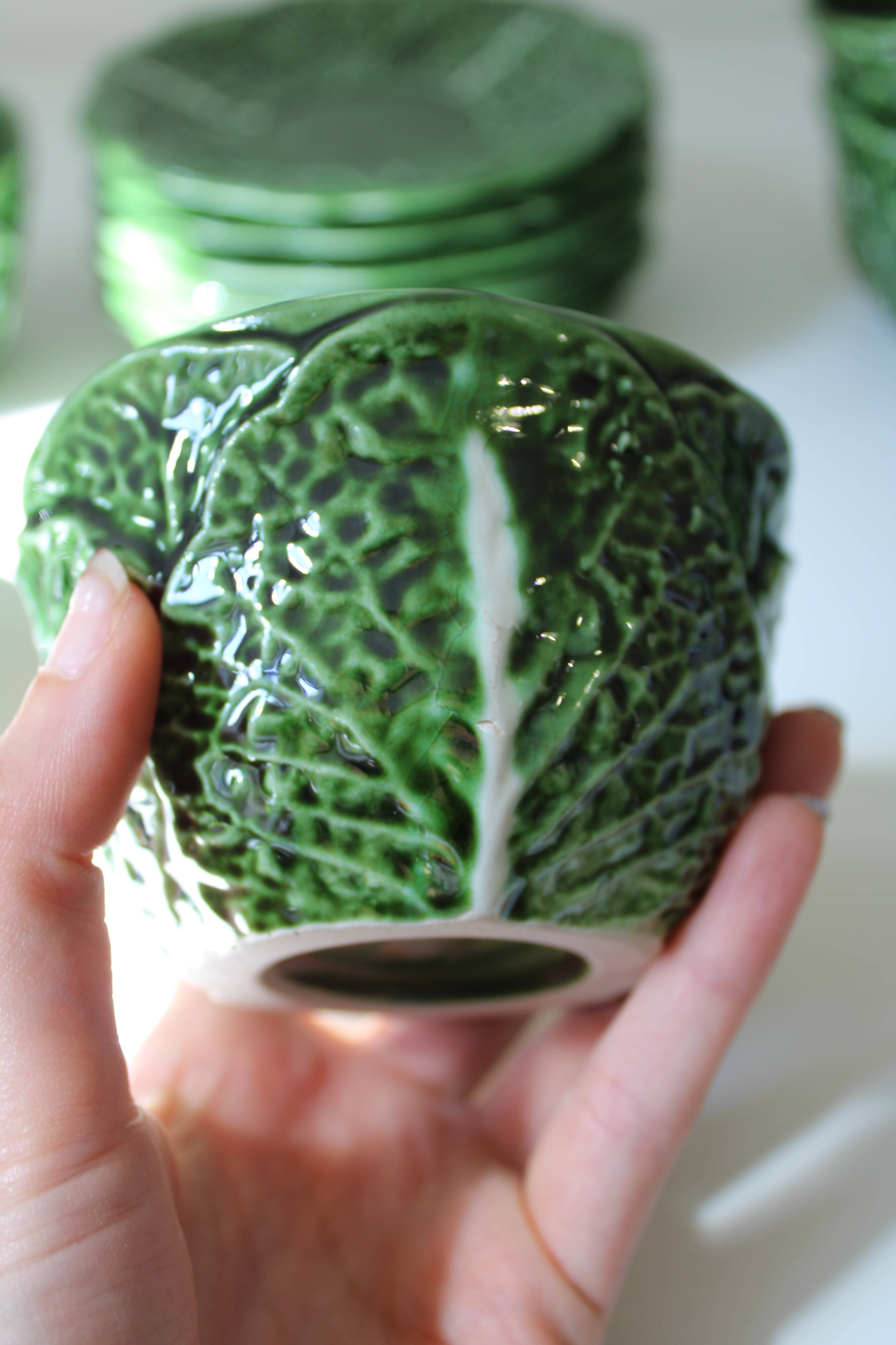 Service of cabbage cups barbotine Caldas da Rainha, Portugal