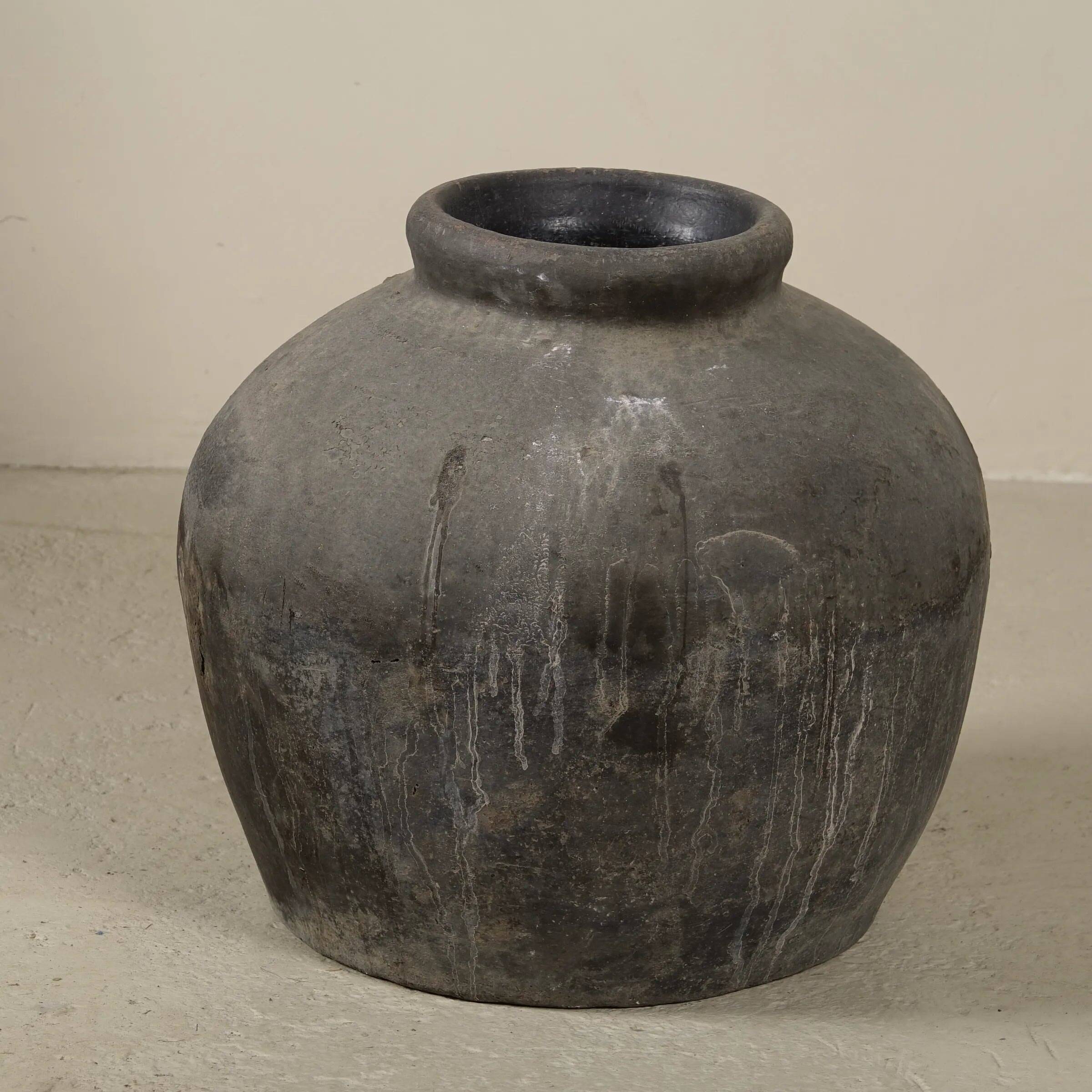 Nadi - Indian Terracotta Jar No. 2