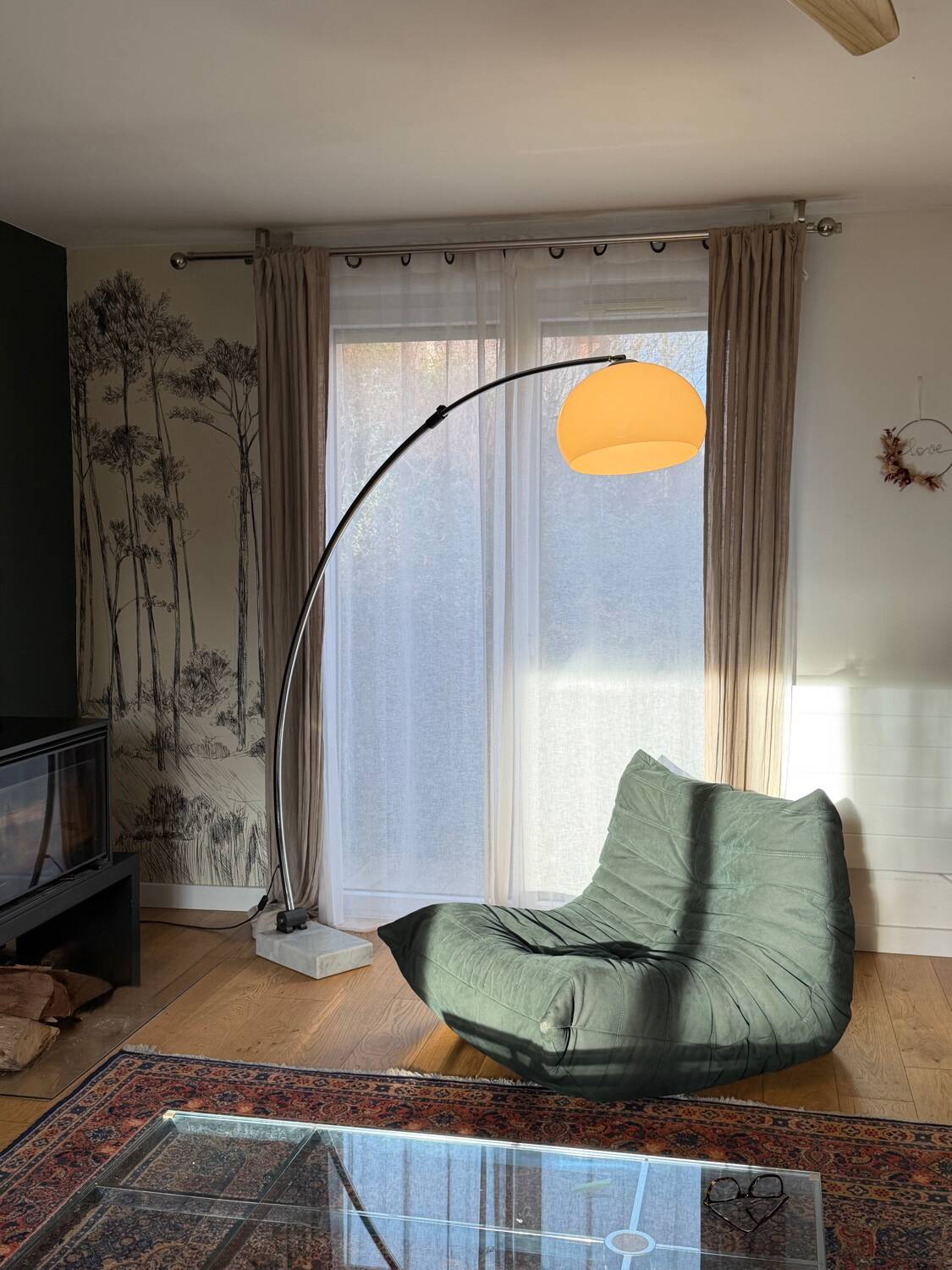 Lampadaire à arc – dans le goût du modèle Arco