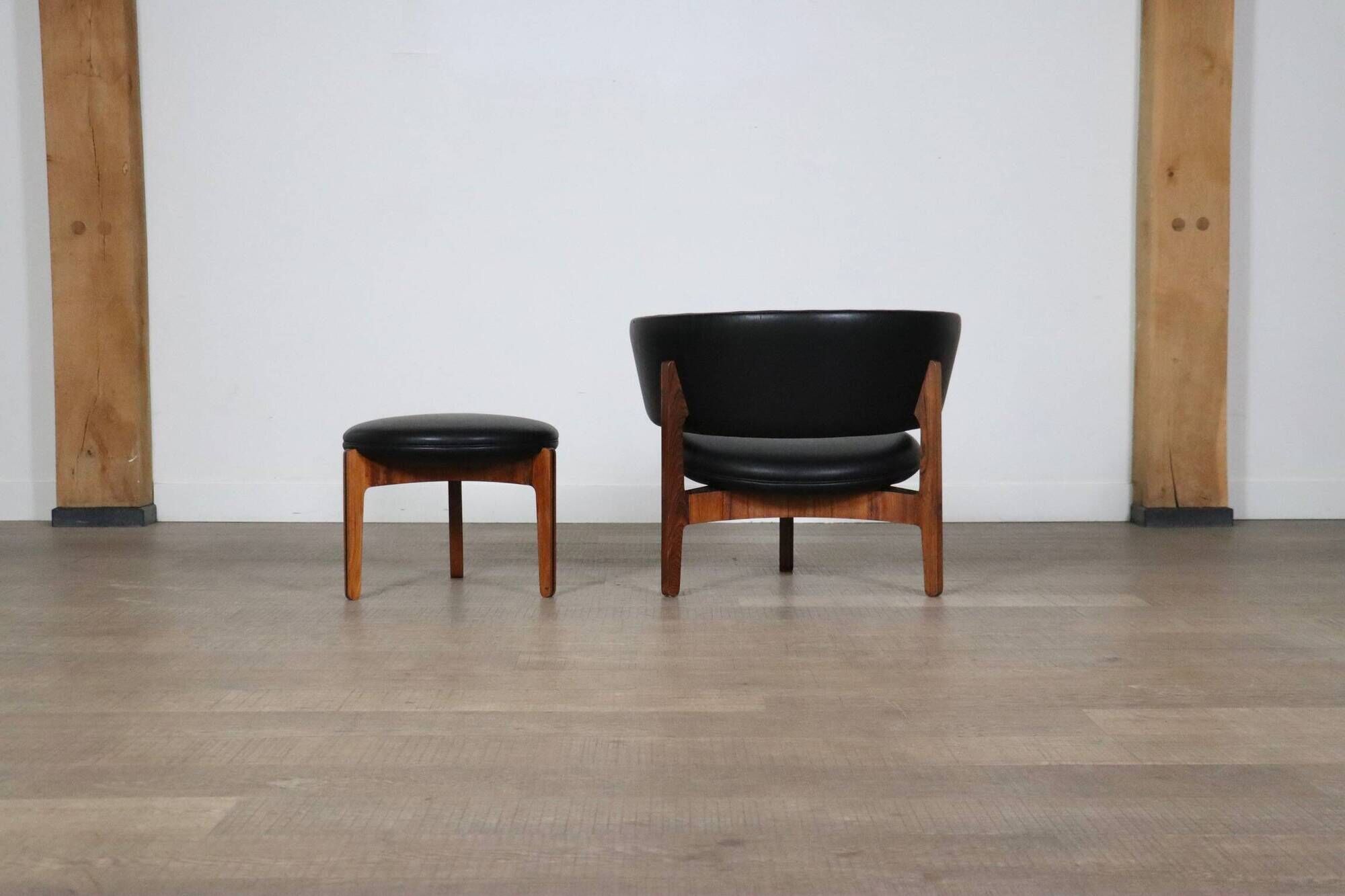 Sven Ellekaer Lounge Chair And Stool For Christian Linneberg 1962